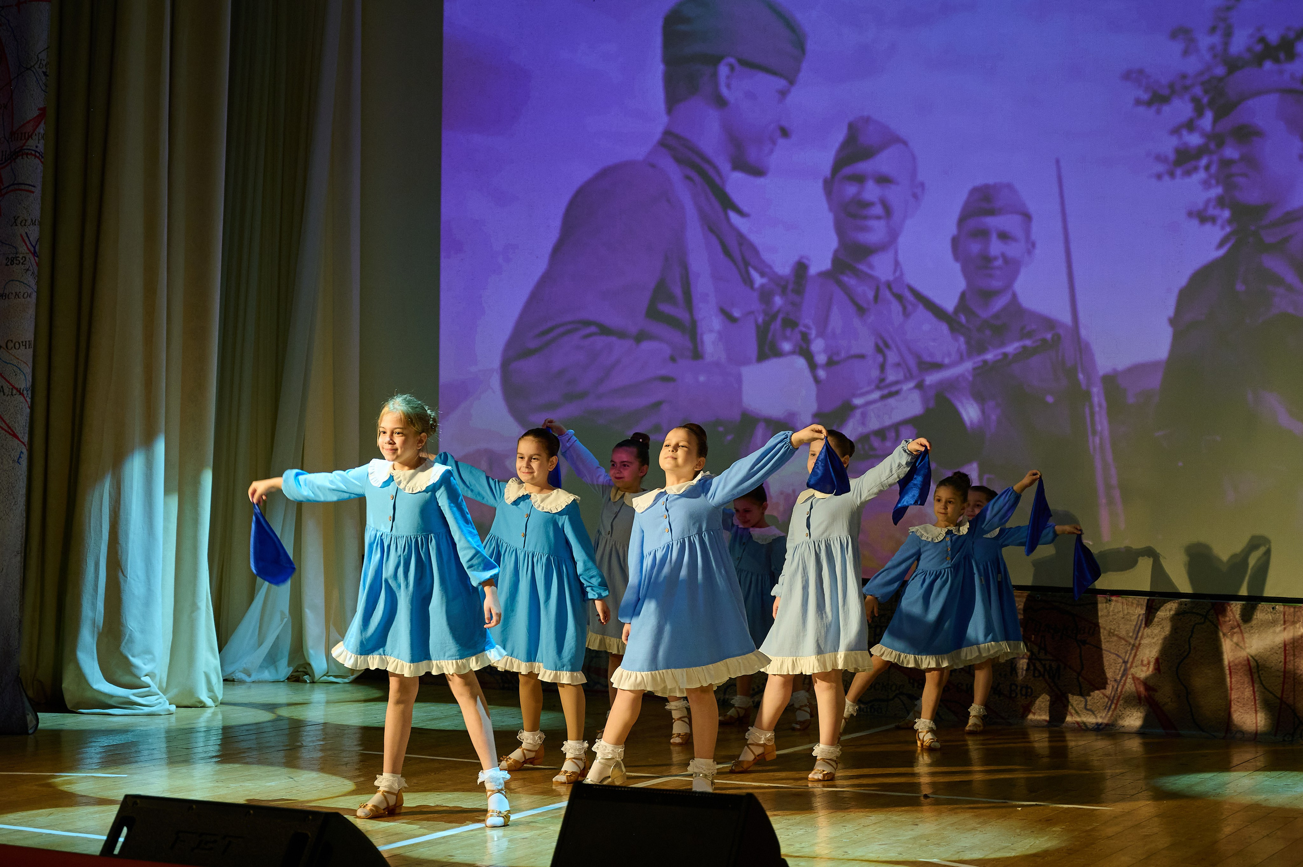 Концерт ко Дню Победы. Жизнь курорта Кабардинка в фотографиях
