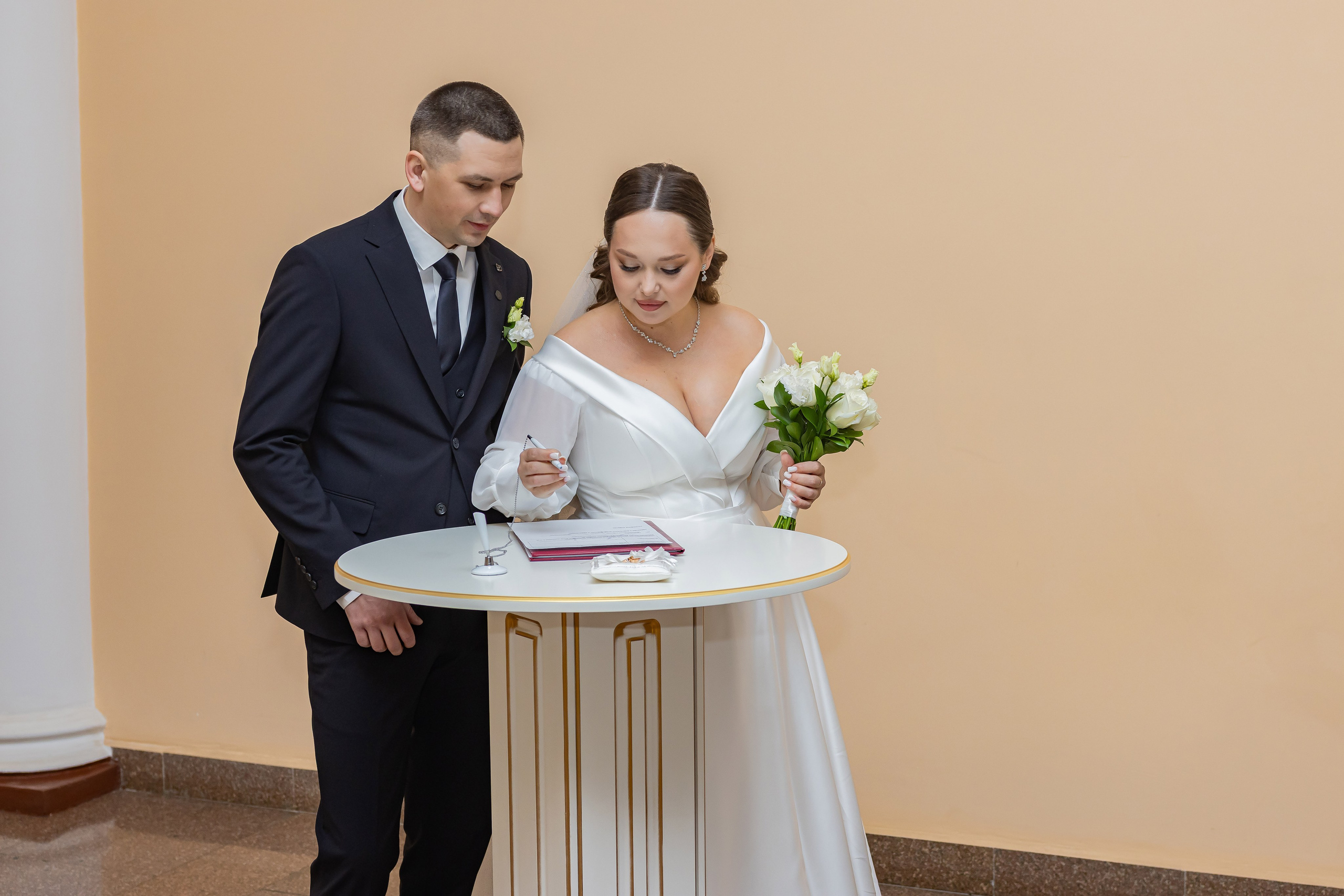 Фотосъёмка свадьбы - центральный загс Омск