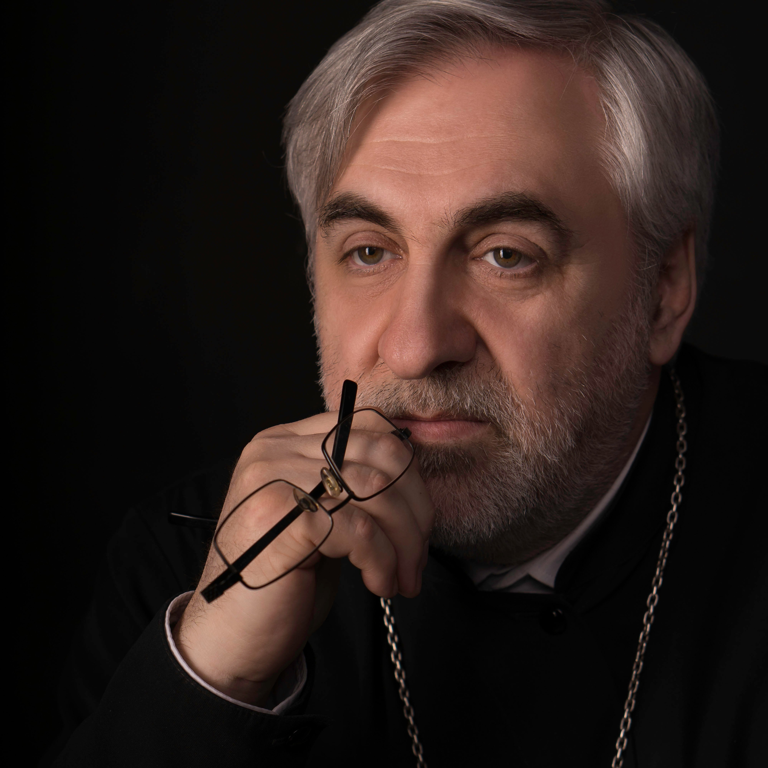 ФОТОГРАФ РАДОСТИ Фотосессия в студии СПб. Портретный фотограф — Юрий Торлопов