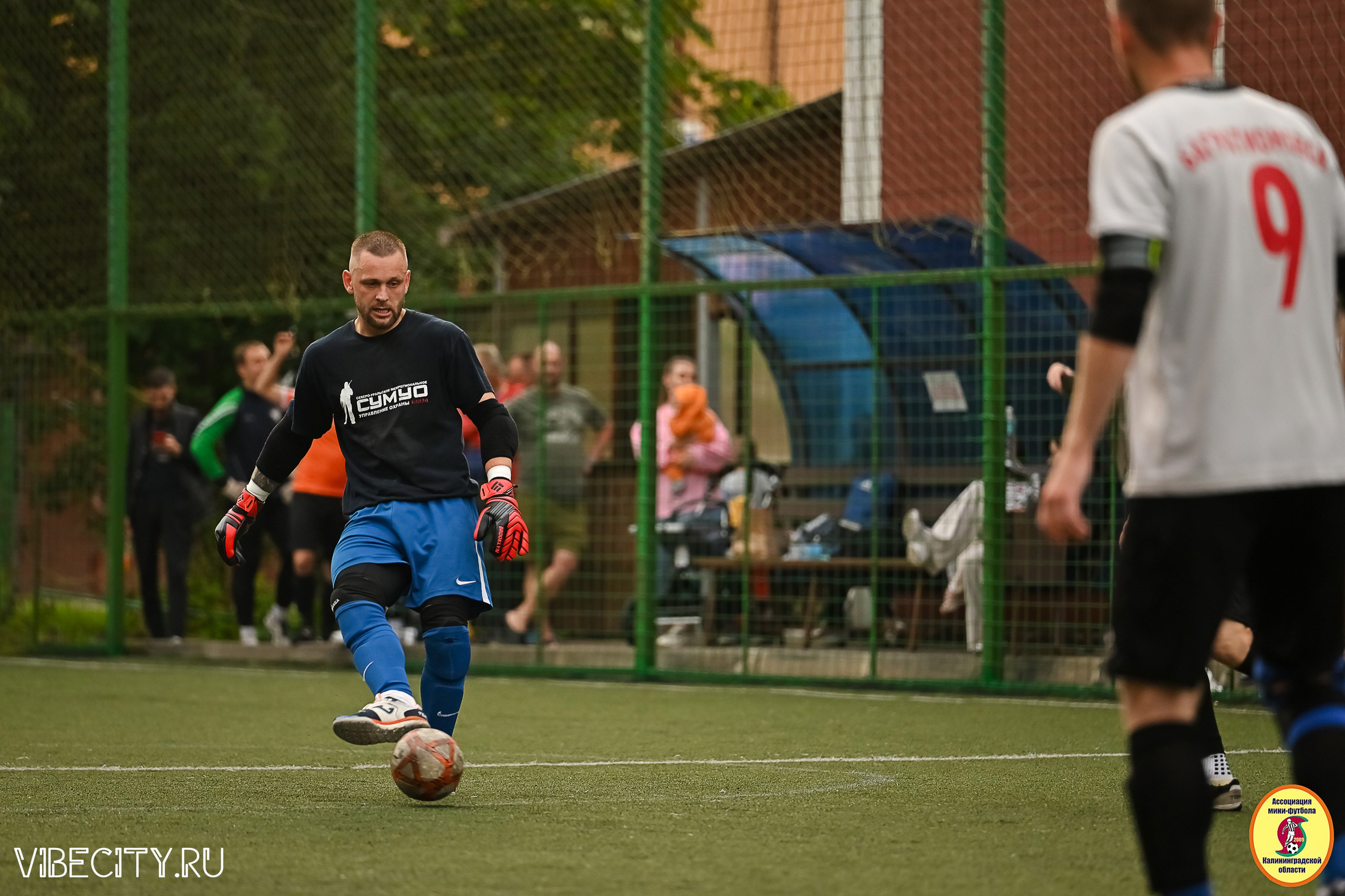 ИГРЫ МИНИ-ФУТБОЛЬНОЙ И КОРПОРАТИВНОЙ ЛИГИ. VIBECITY.RU Вайб Сити Ру Фоторепортажи Фотоотчеты Калининград
