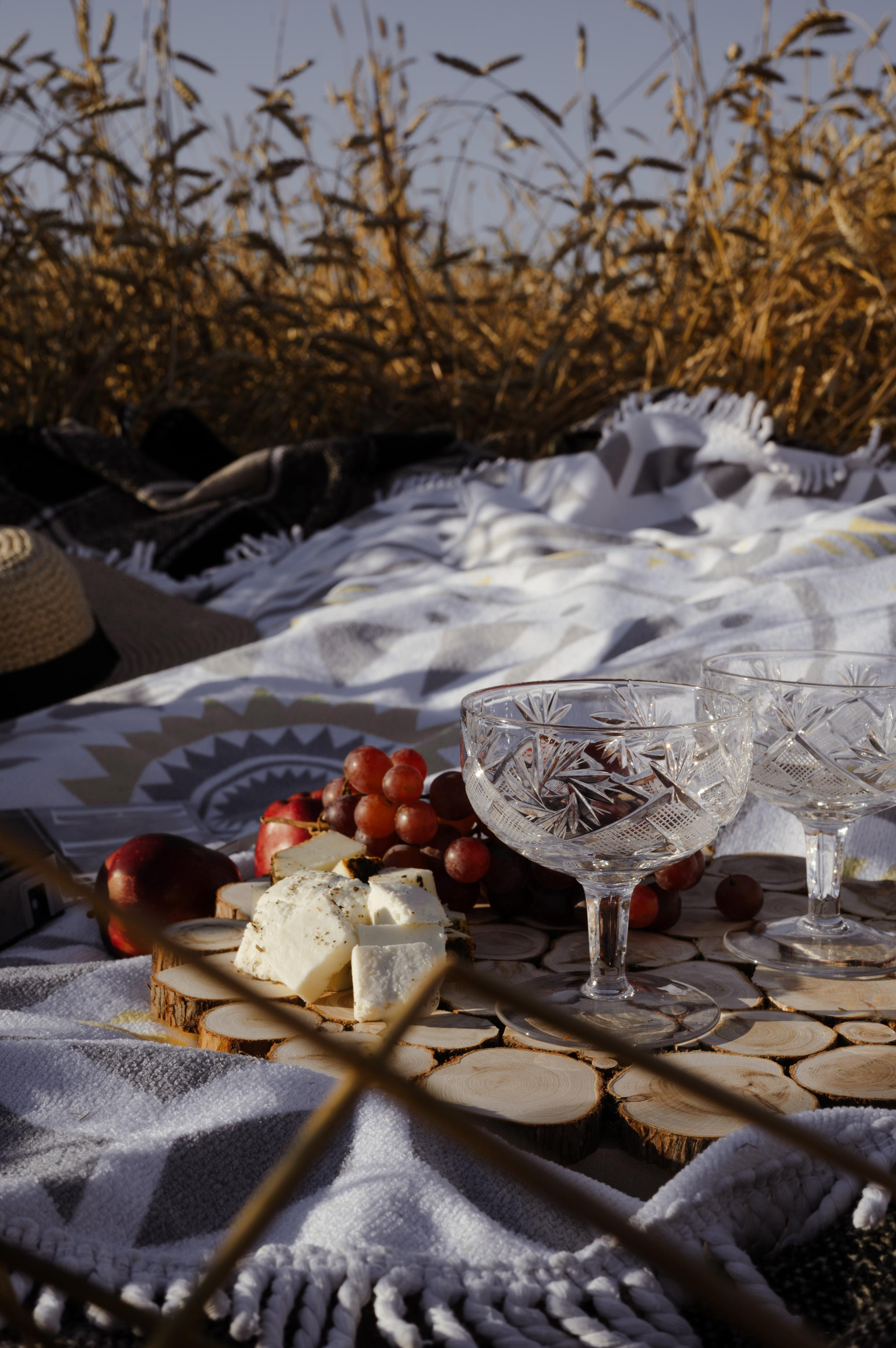 Фотопикник в пшеничном поле. Свадебный фотограф Йошкар-Ола Казань