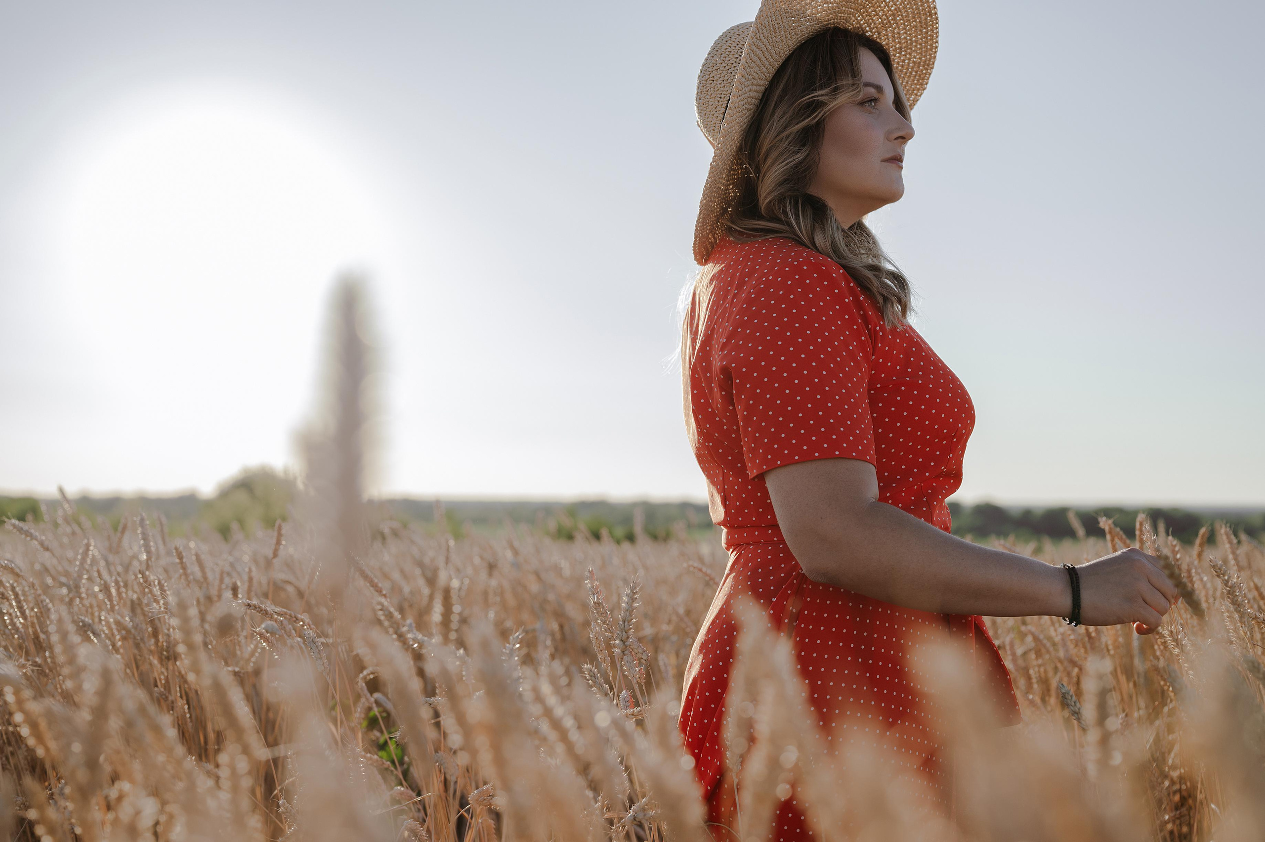 Фотопикник в пшеничном поле. Свадебный фотограф Йошкар-Ола Казань