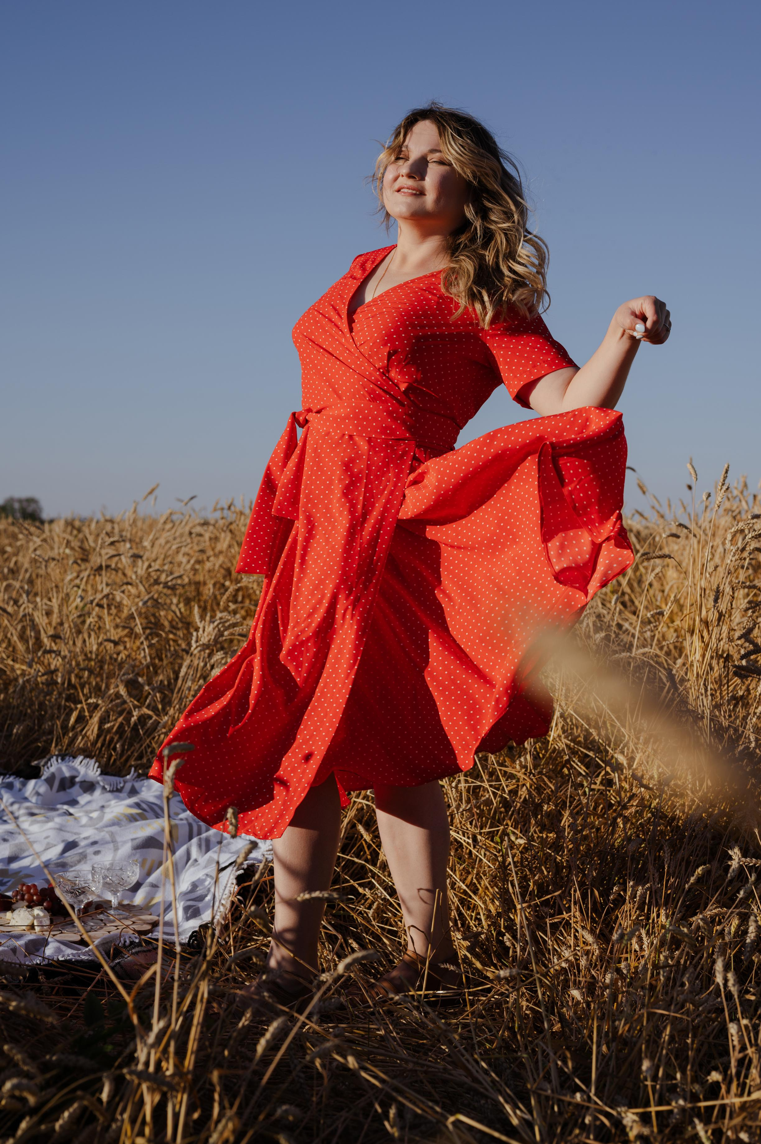 Фотопикник в пшеничном поле. Свадебный фотограф Йошкар-Ола Казань