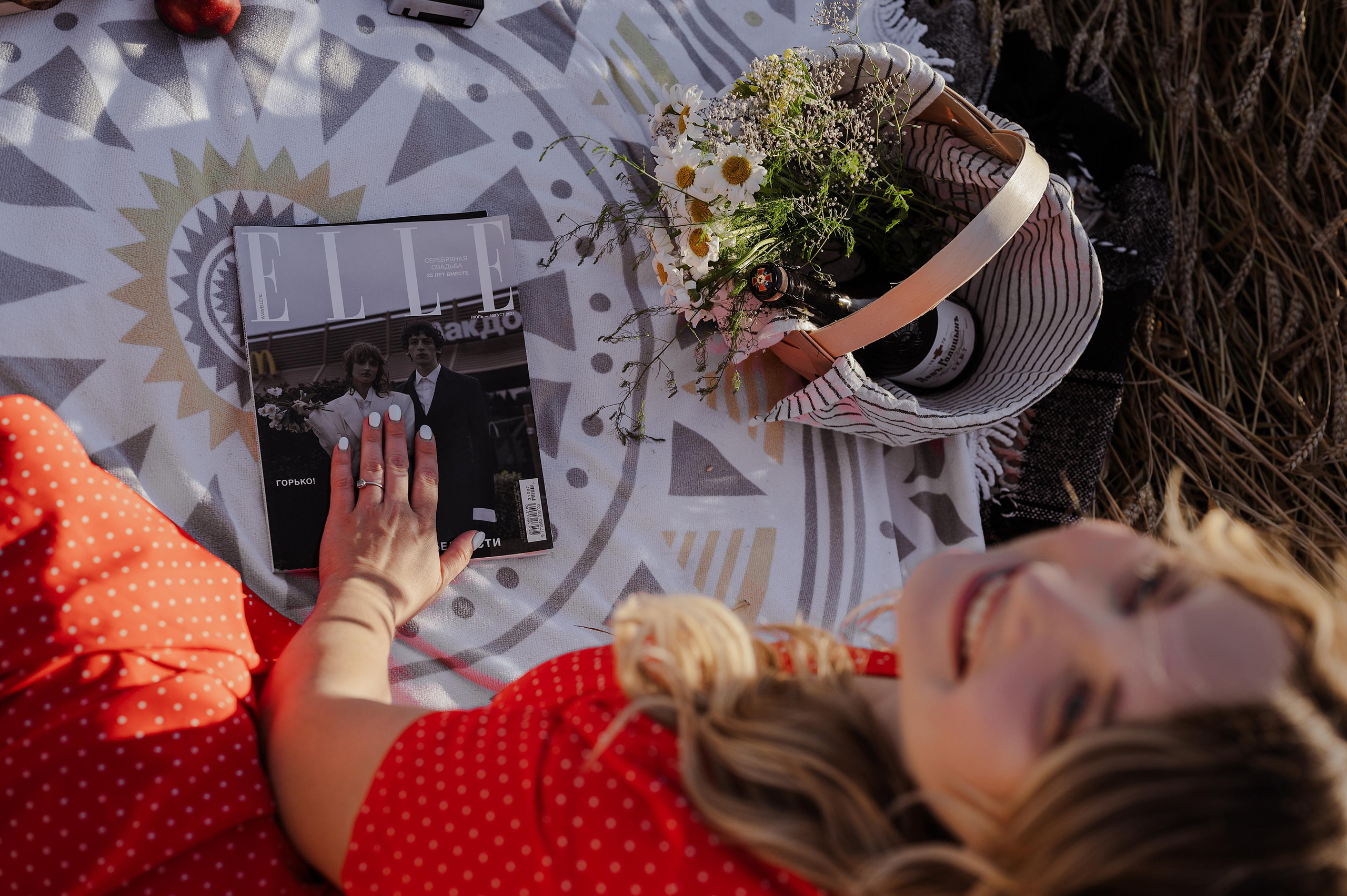 Фотопикник в пшеничном поле. Свадебный фотограф Йошкар-Ола Казань