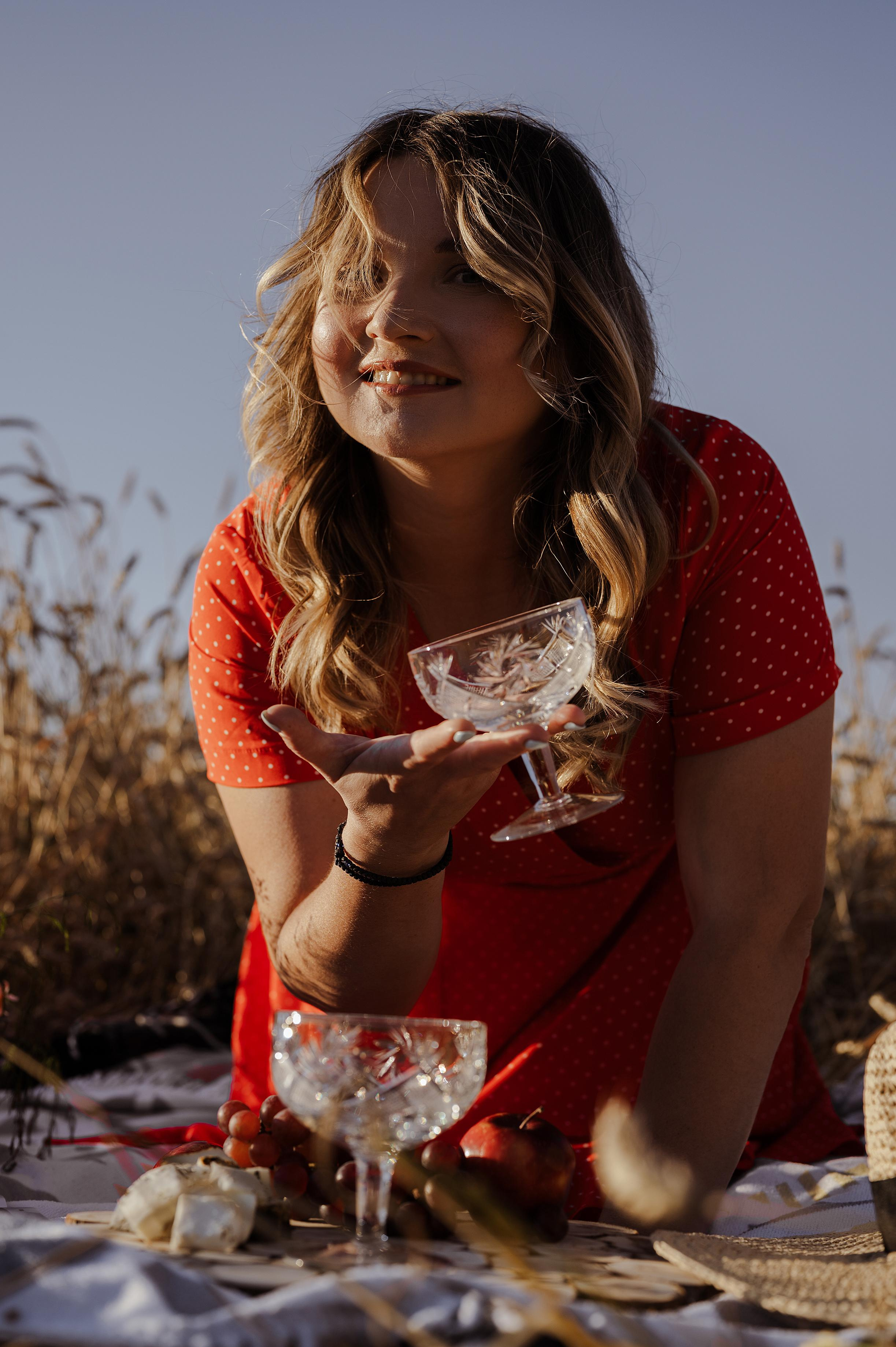 Фотопикник в пшеничном поле. Свадебный фотограф Йошкар-Ола Казань