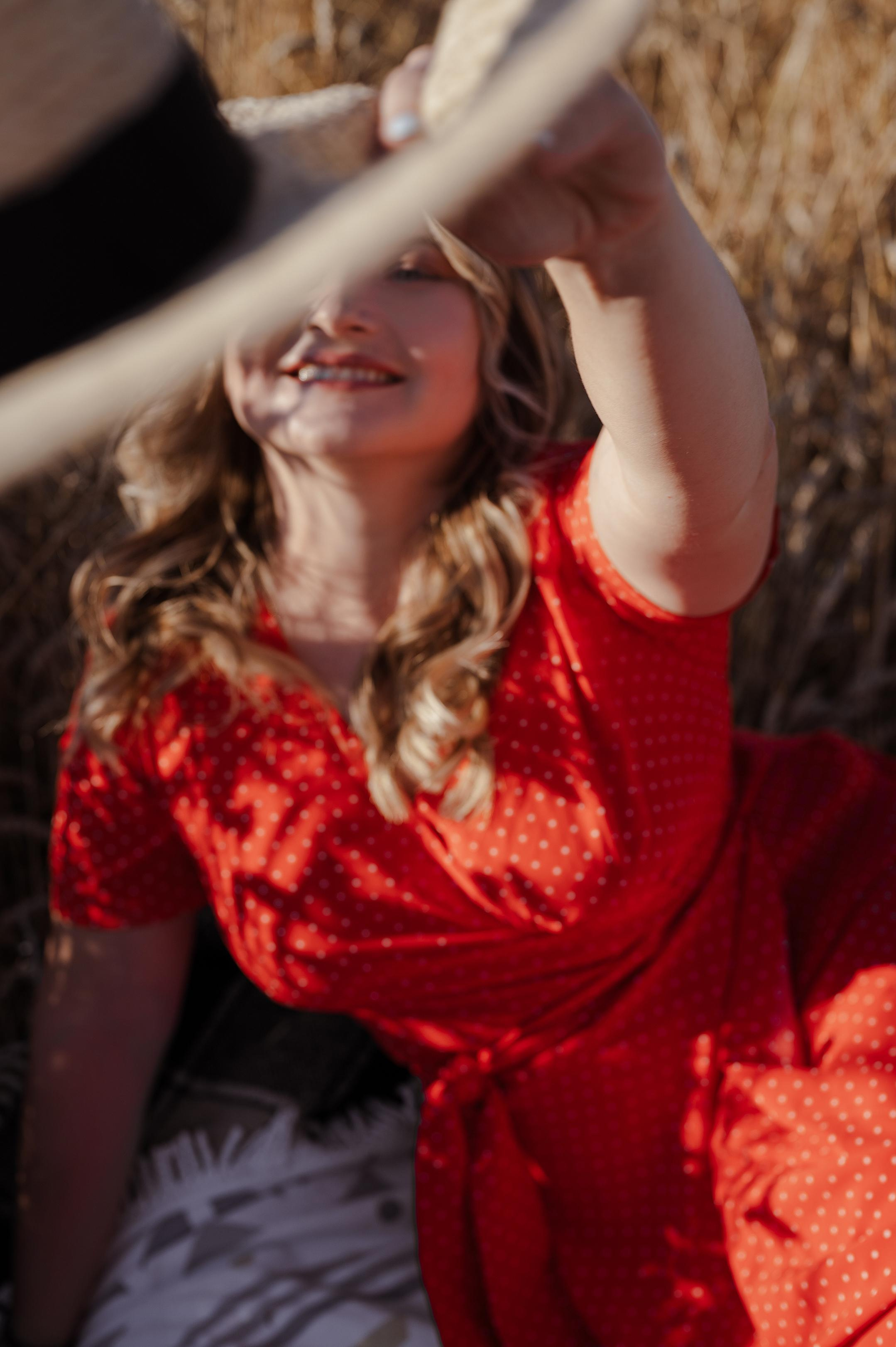 Фотопикник в пшеничном поле. Свадебный фотограф Йошкар-Ола Казань