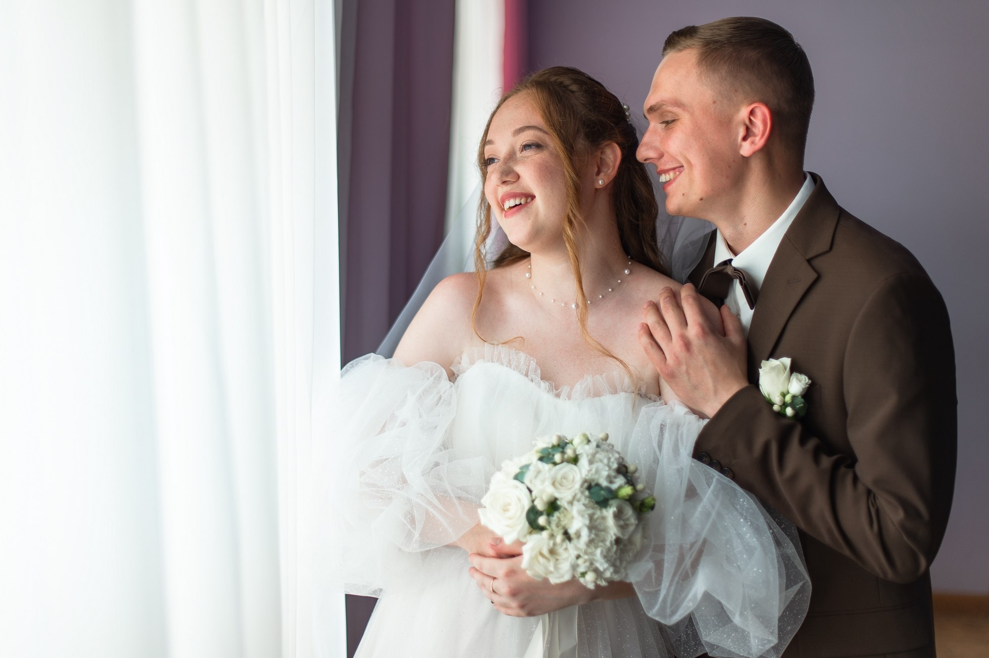 Сияющие молодожёны. Свадебный и семейный фотограф в Омске Мормулев Михаил