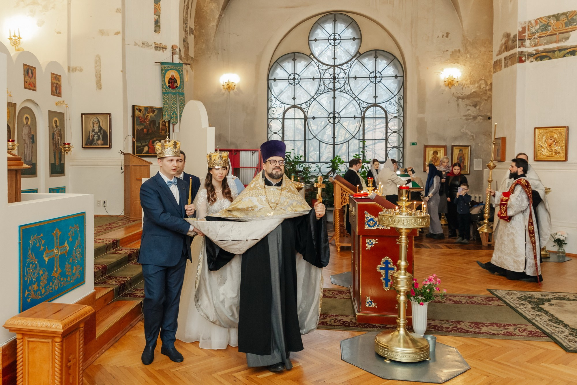 Венчание Храм Покрова Пресвятой Богородицы на Боровой, где провести камерное венчание, стоимость венчания в Венчание Храм Покрова Пресвятой Богородицы на Боровой СПб, лучшие церкви для венчания
