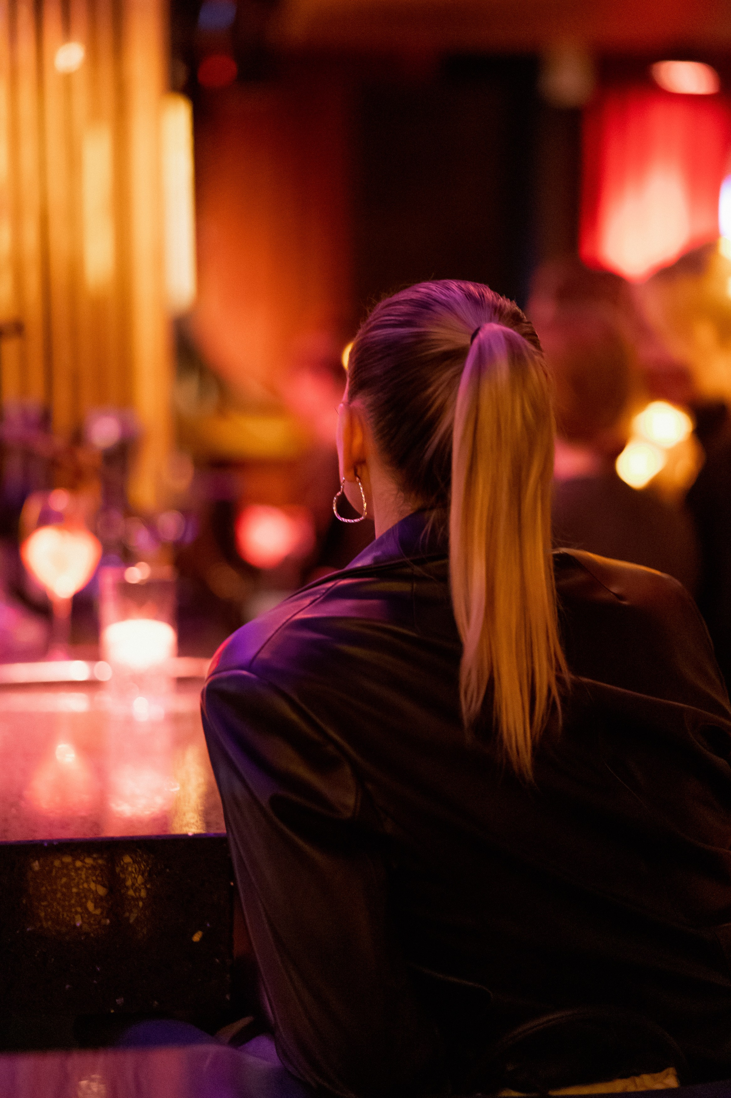 YANA URBAN: сольный концерт в «Анжелика Wineroom». СВОИ. ФОТООТЧЕТЫ-СОБЫТИЯ-МЕСТА