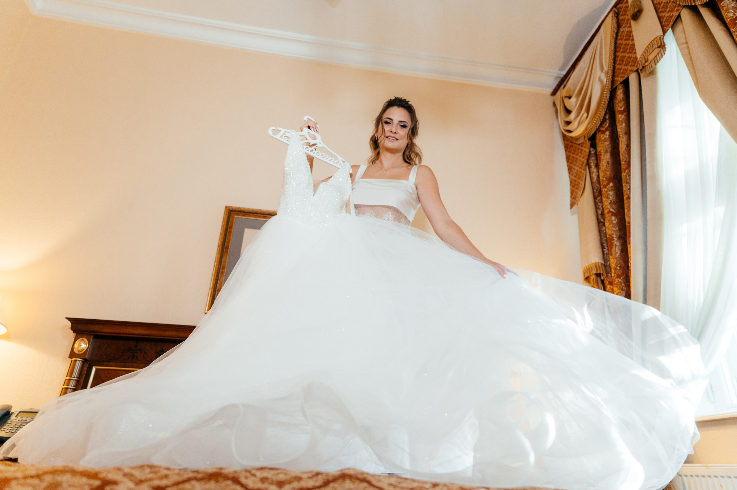 Лучшие отели для свадебного утра в Москве. Свадебный видеограф в Москве Никонова Анна