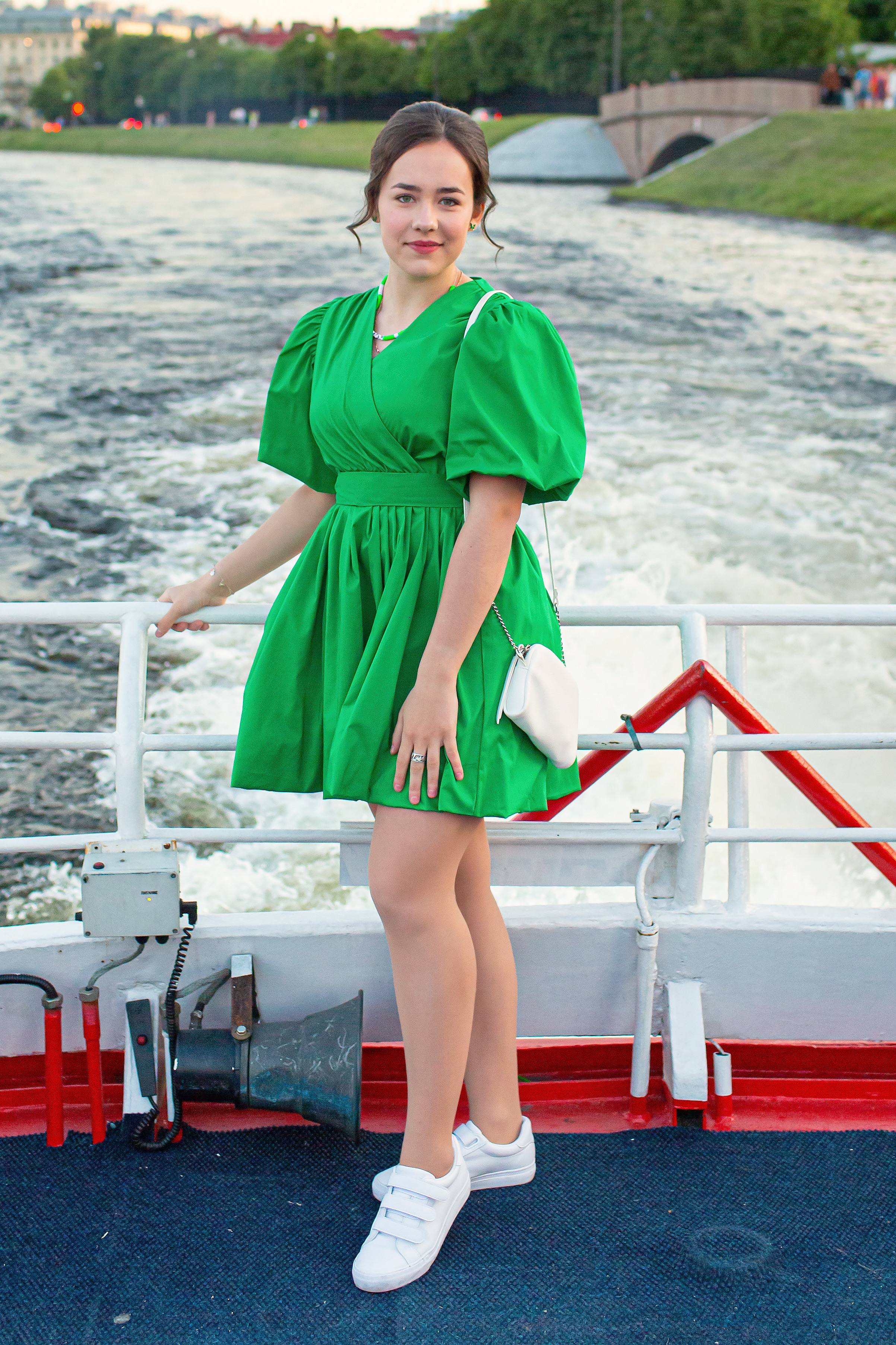 Выпускной на кораблике. 9 класс. Репортаж. Свадебный, семейный, детский фотограф в Санкт-Петербурге