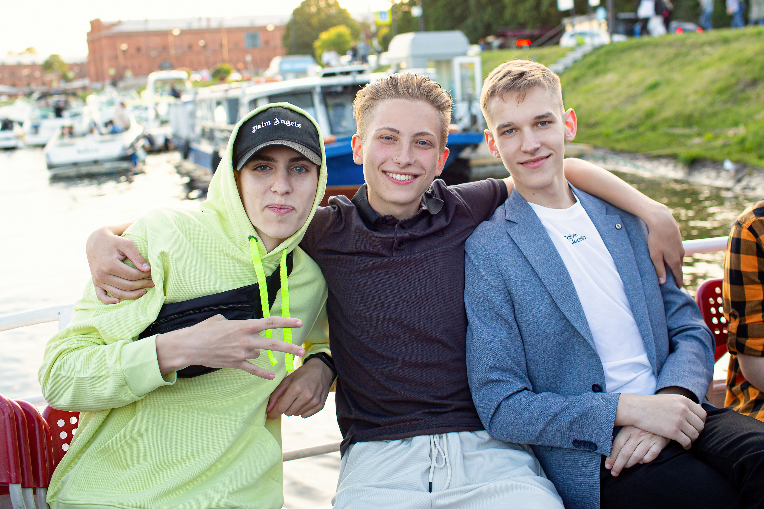 Выпускной на кораблике. 9 класс. Репортаж. Свадебный, семейный, детский фотограф в Санкт-Петербурге