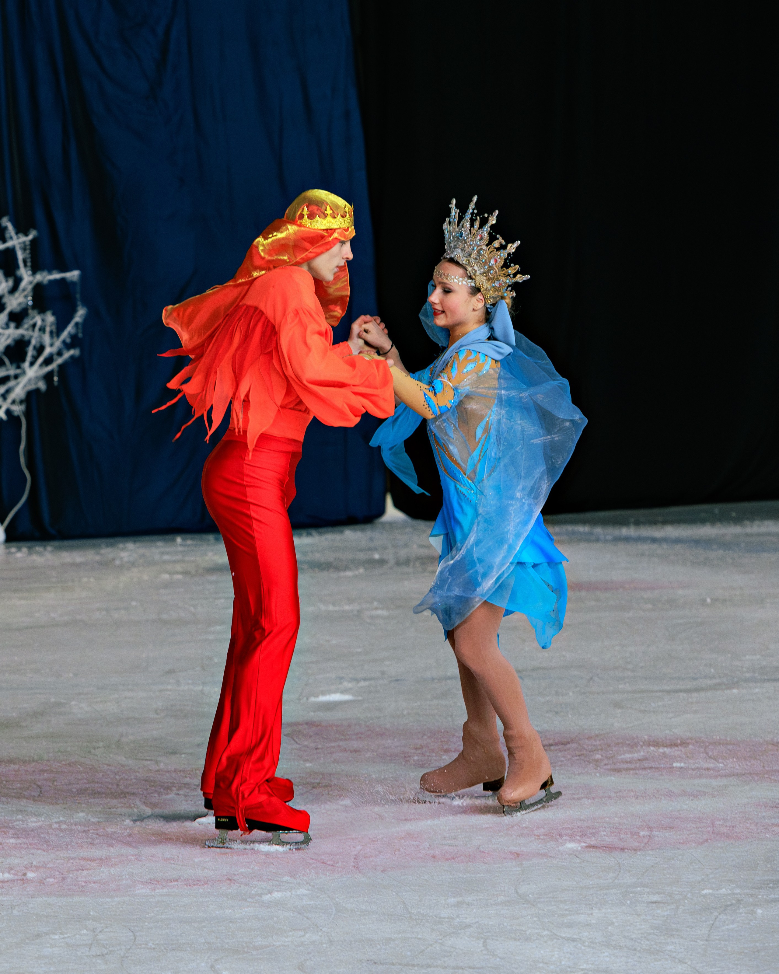 Детский театр на льду «АЛЕКО». Выпускные альбомы и школьный фотограф в Подольске, Троицке, Щербинке, Москве и Московской области