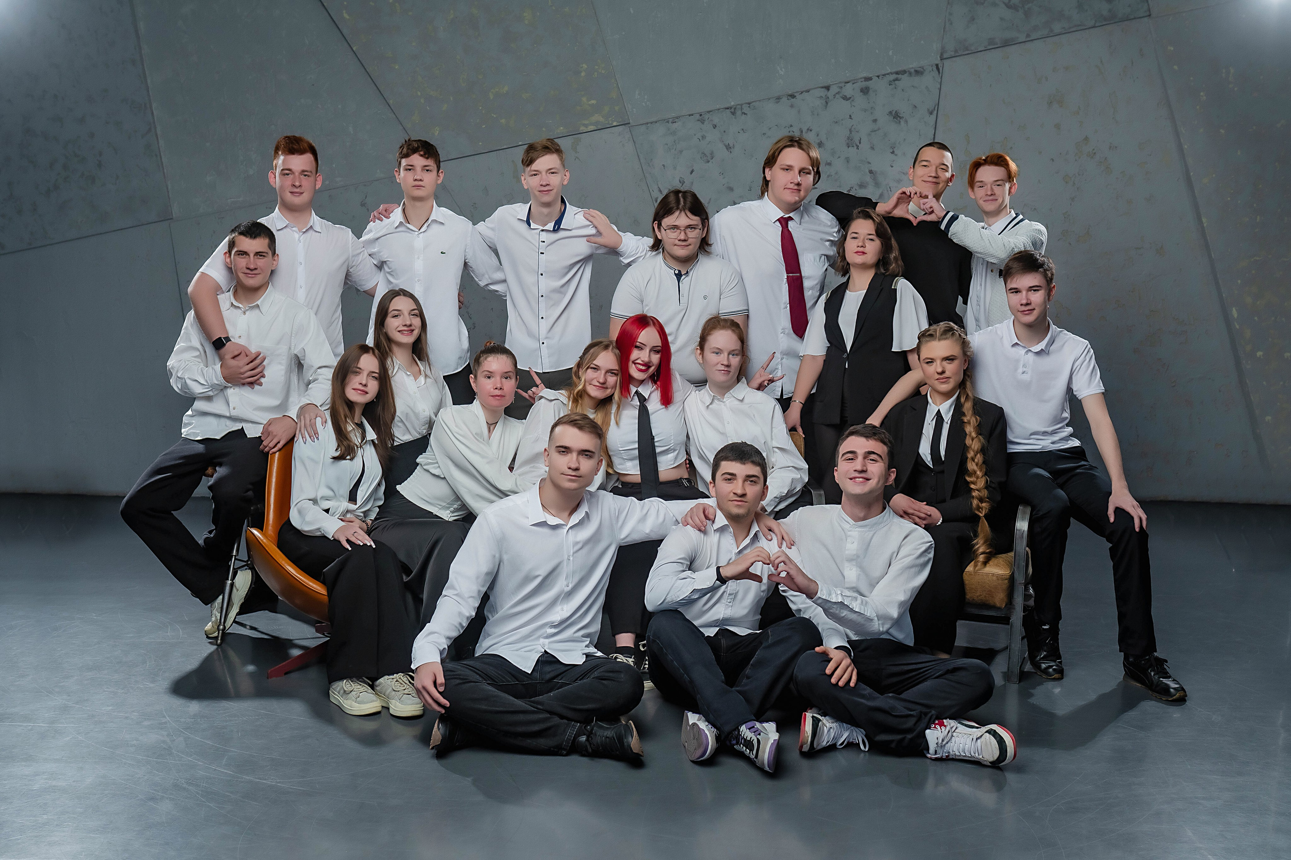 Выпускные (школьные) альбомы (книги) в Ростове-на-Дону. Современные Выпускные Альбомы в Ростове-на-Дону