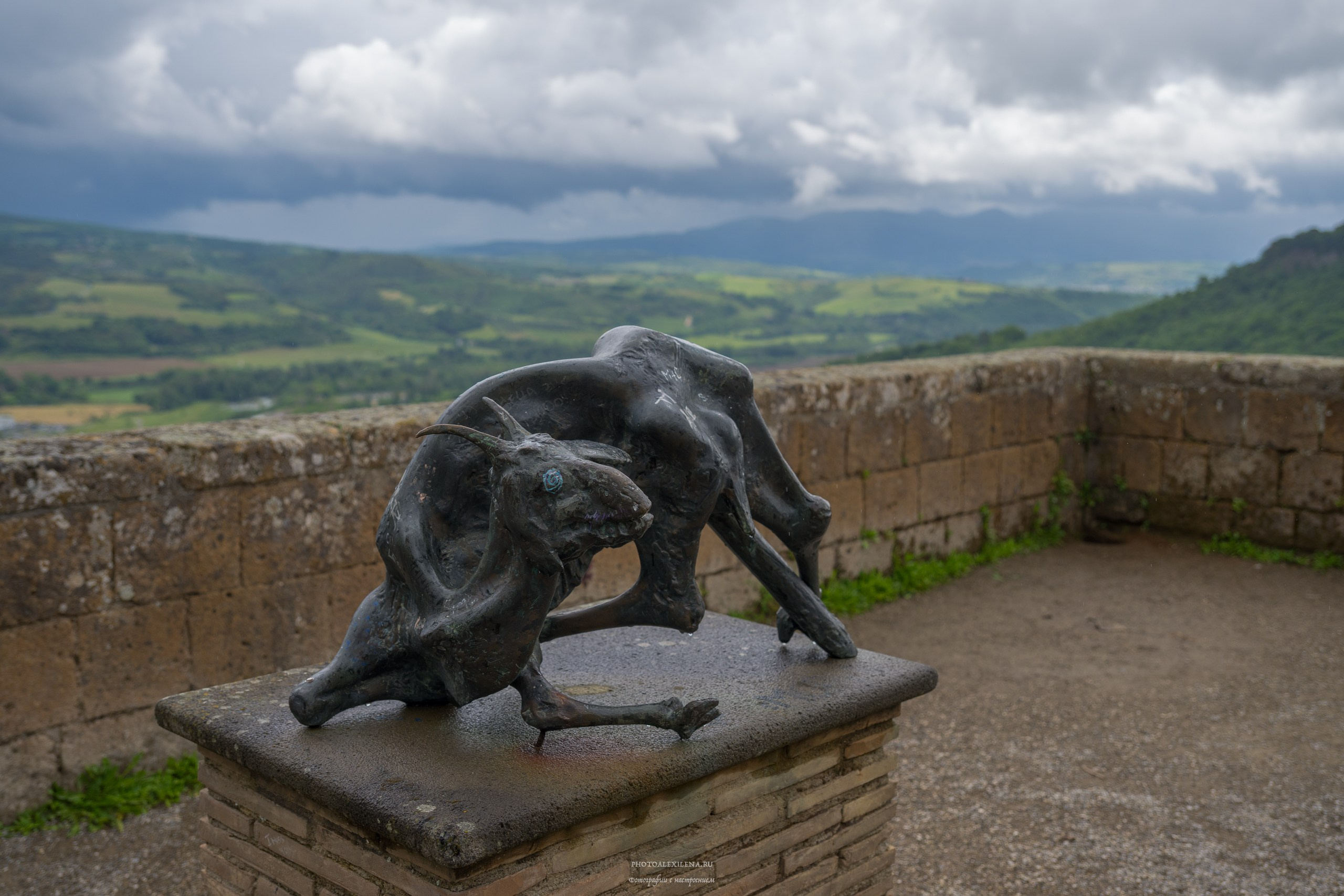 Орвието — итальянский городок. Авторские стильные фотокартины