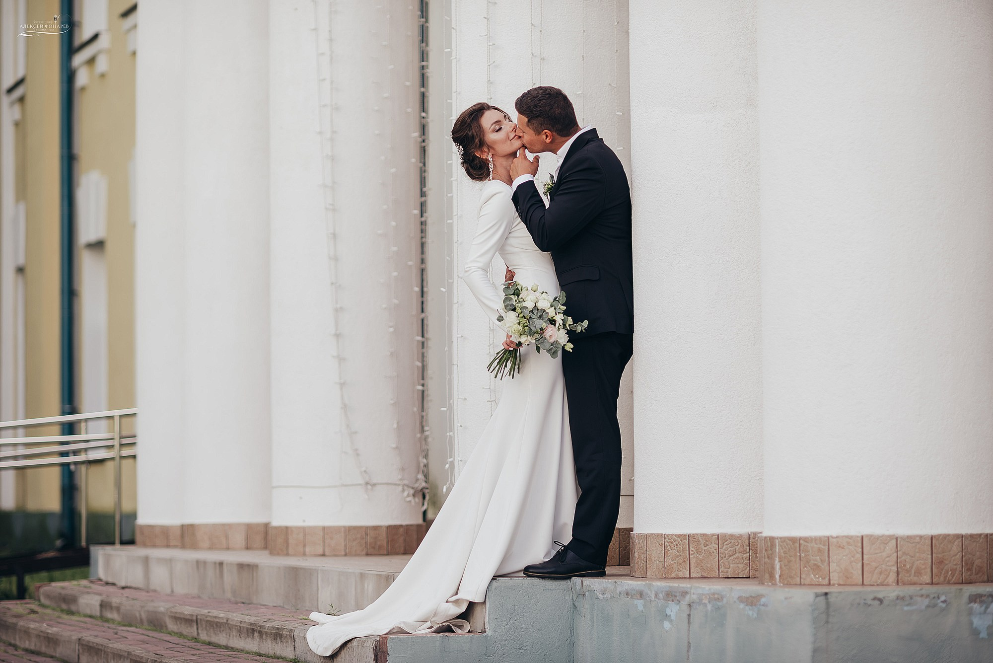 Свадебная фотосессия красивой пары. Свадебный фотограф в Дубне Алексей Фонарёв