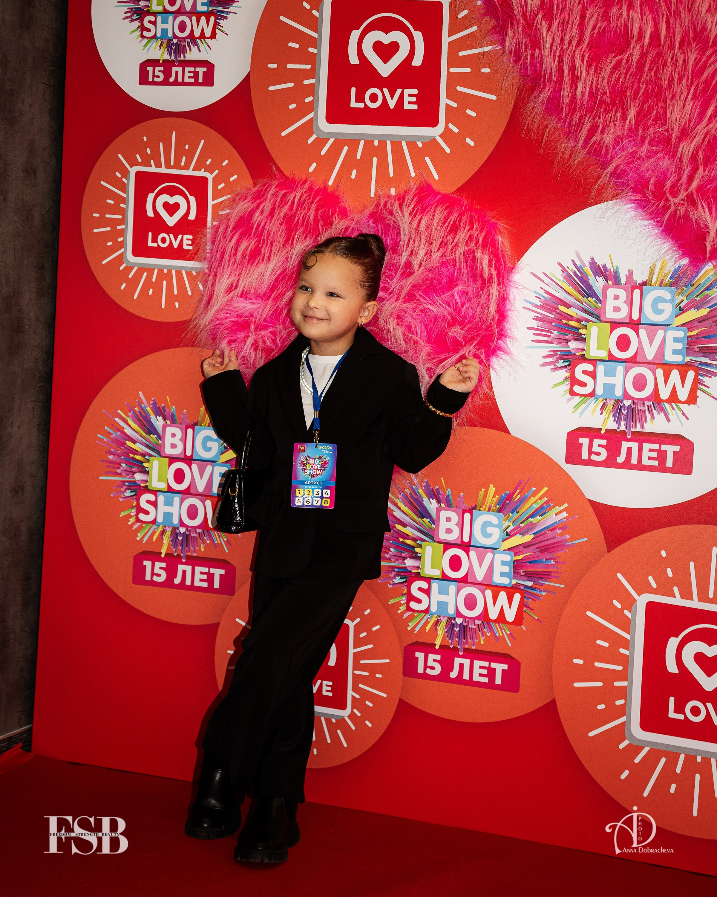 Дочь Ханны на красной дорожке Биг Лов Шок 2024 в Москве