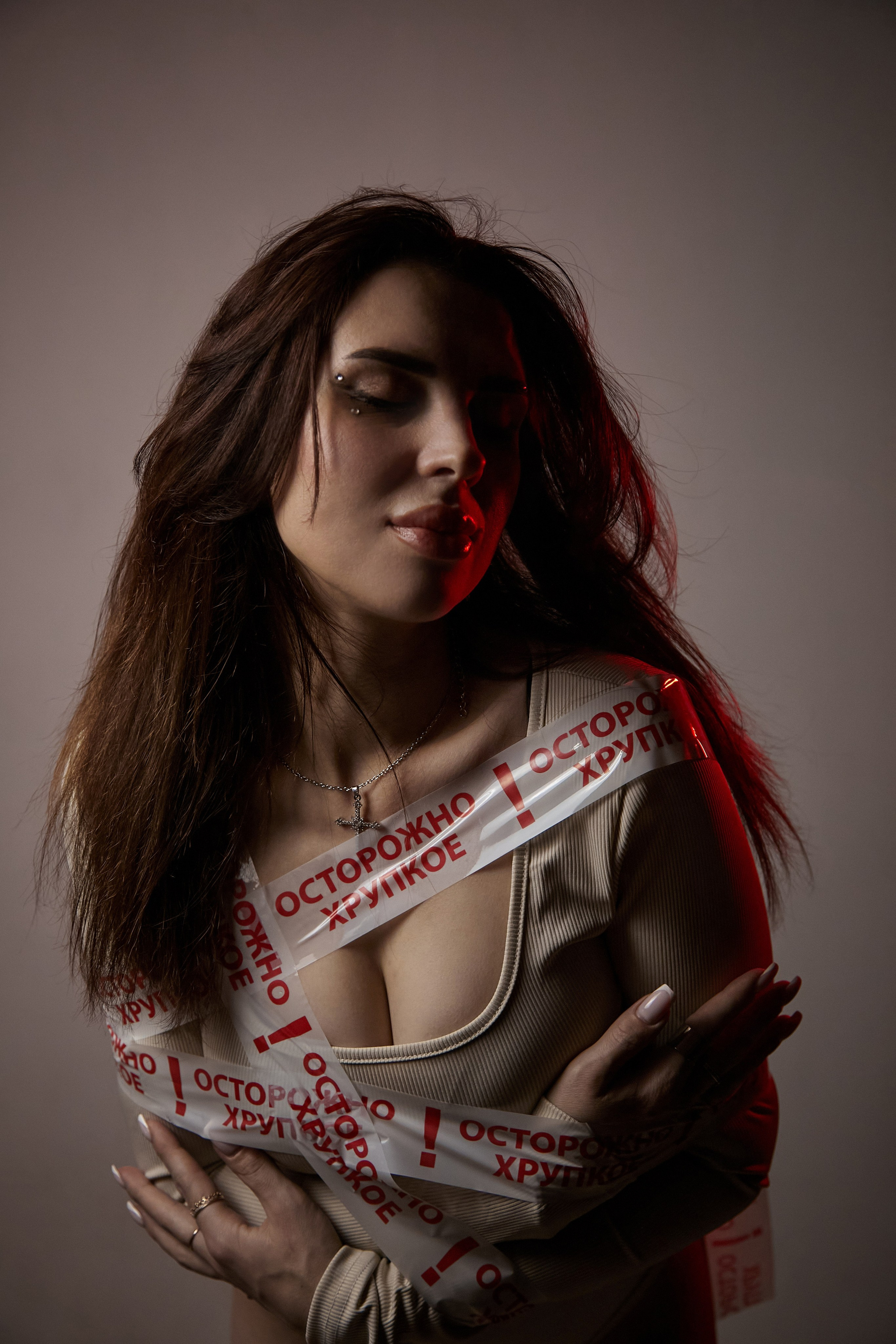 «Осторожно! Хрупкое!». Свадебный и креативный фотограф в ЮФО и МСК