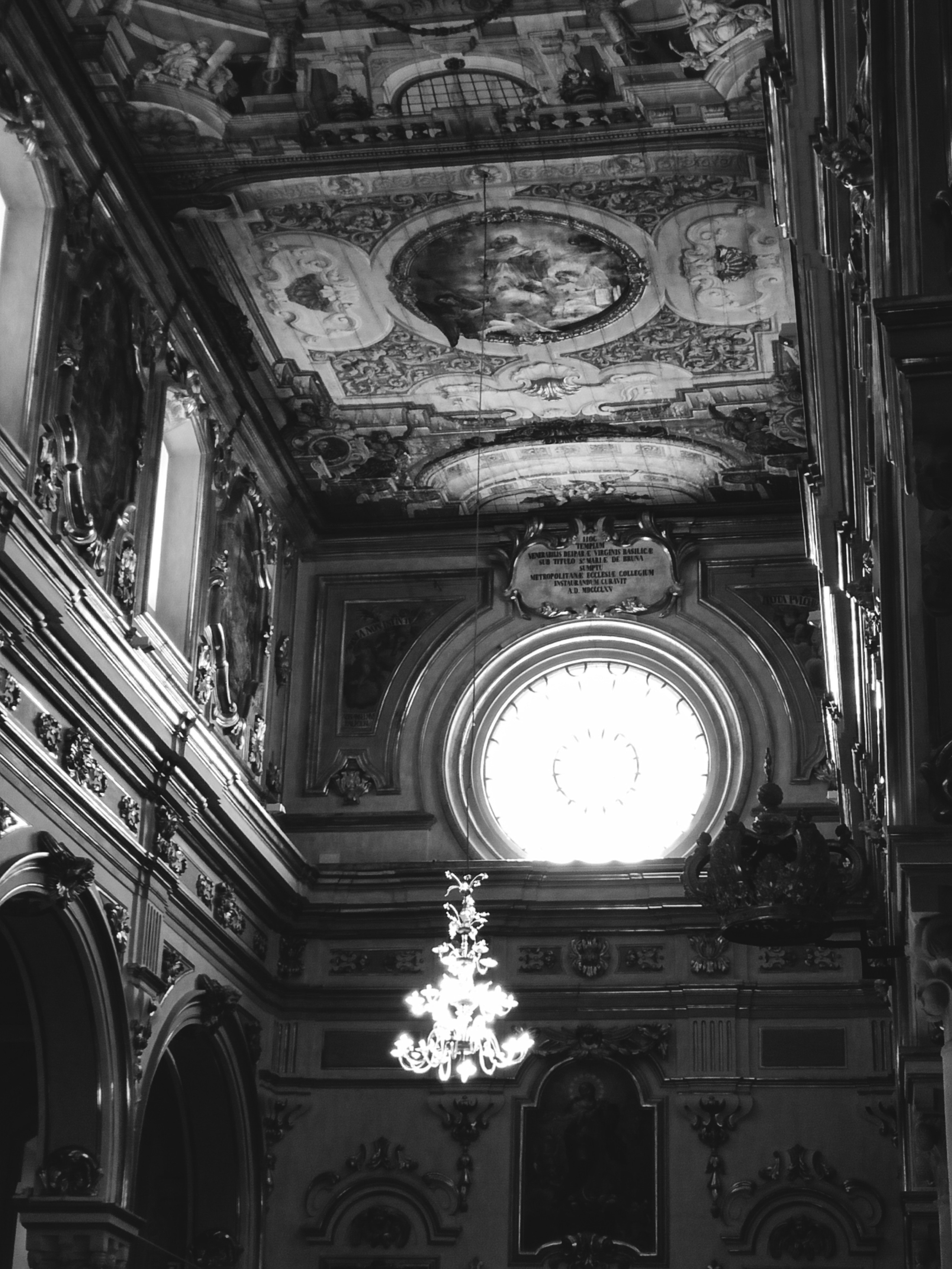 Архитектура и городские ритмы. Любовь Каширская — фотограф для малого бизнеса и специалистов