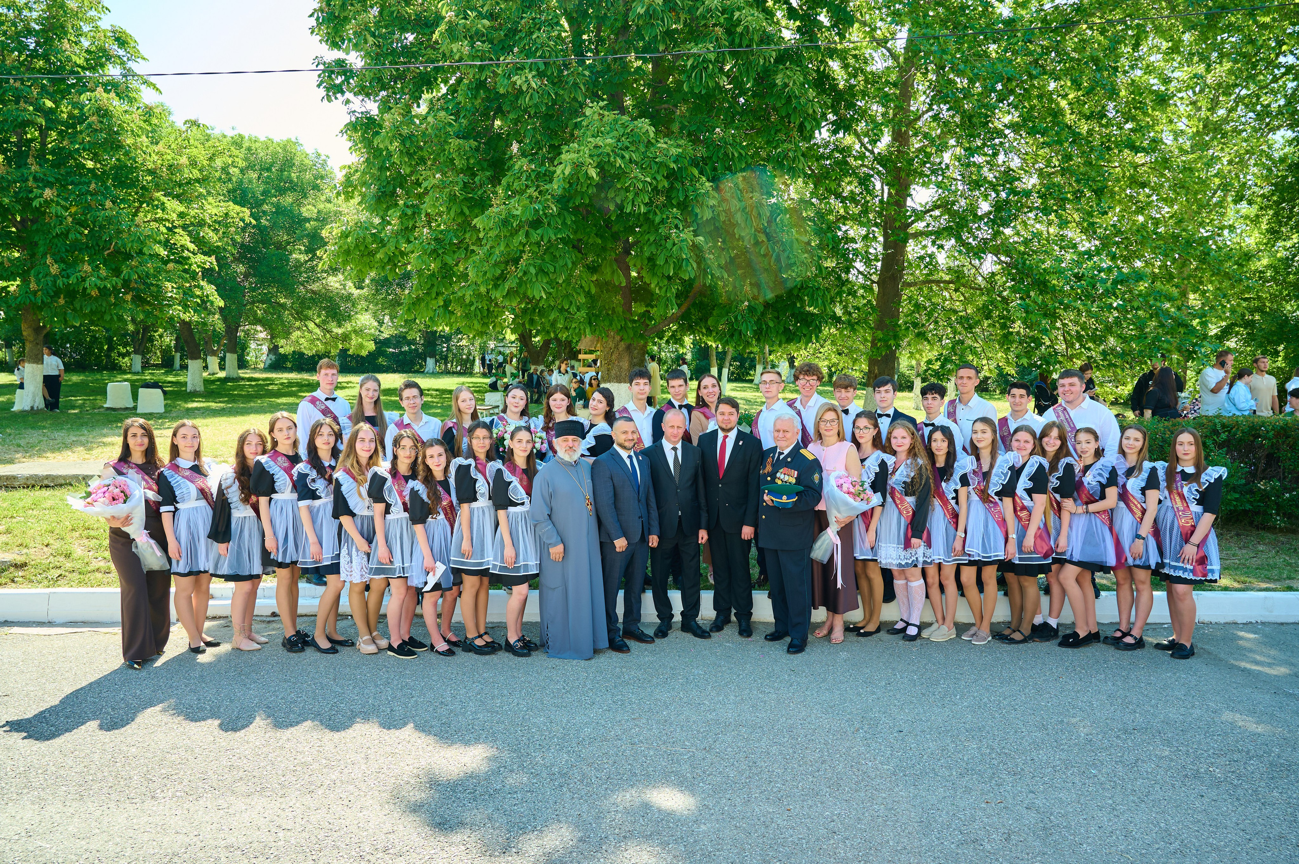 Последний звонок 2025. Жизнь курорта Кабардинка в фотографиях