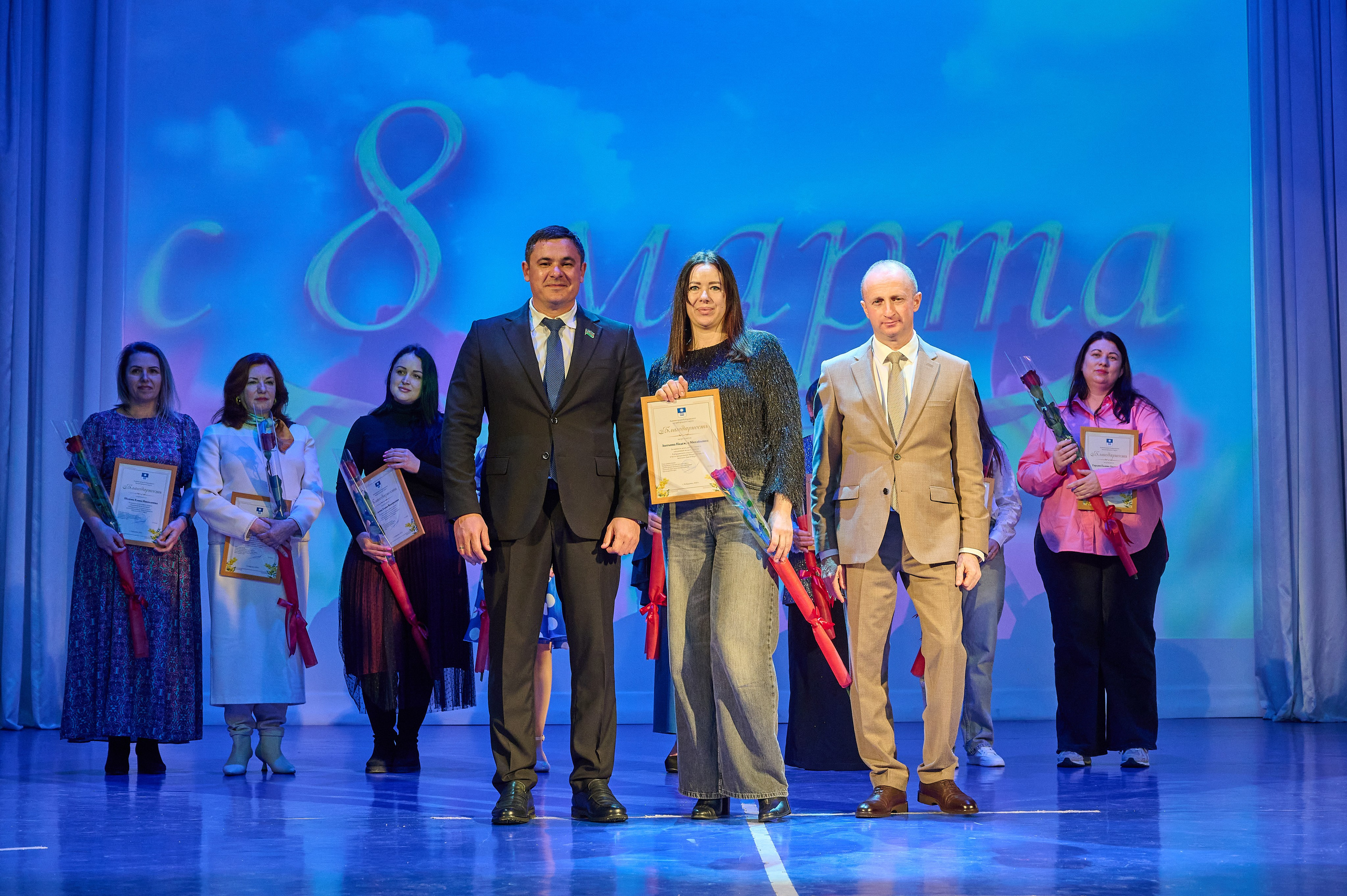 8 марта Марьина роща. Жизнь курорта Кабардинка в фотографиях