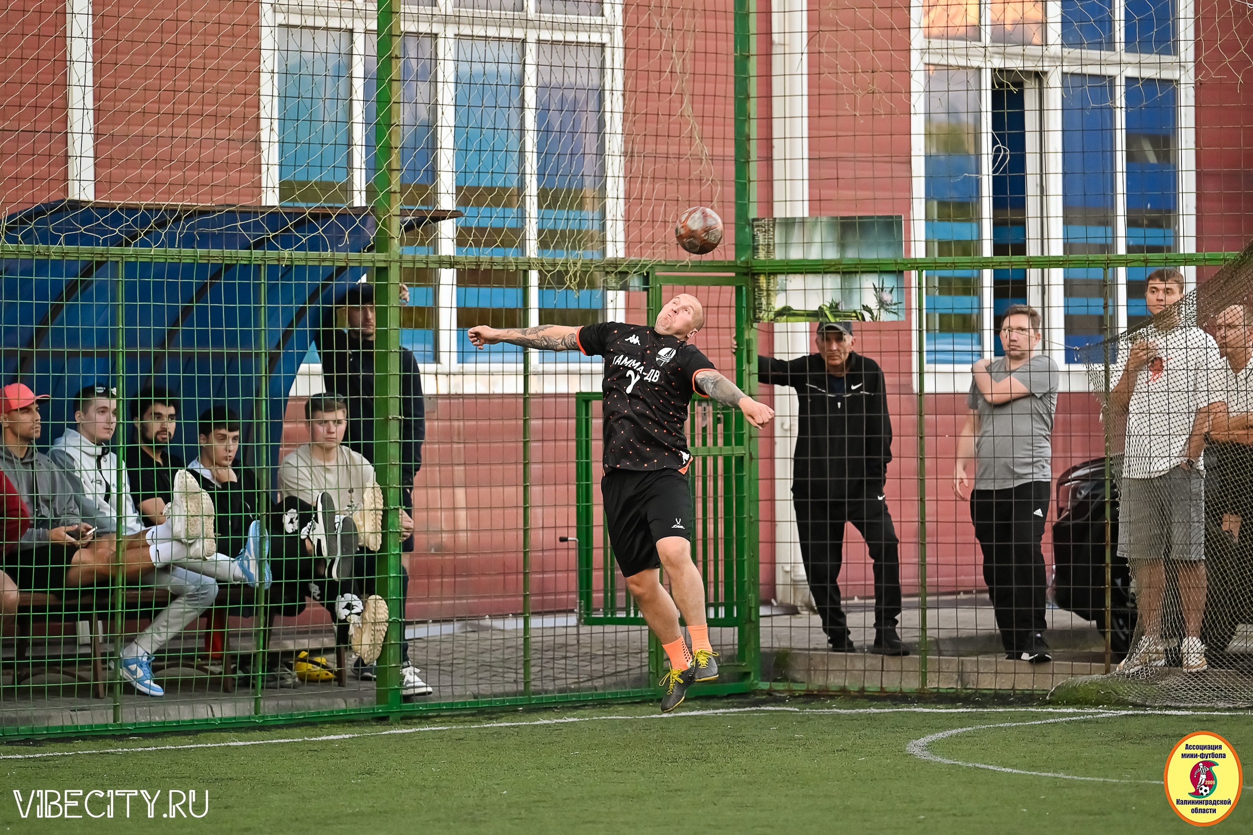 ИГРЫ МИНИ-ФУТБОЛЬНОЙ И КОРПОРАТИВНОЙ ЛИГИ. VIBECITY.RU Вайб Сити Ру Фоторепортажи Фотоотчеты Калининград