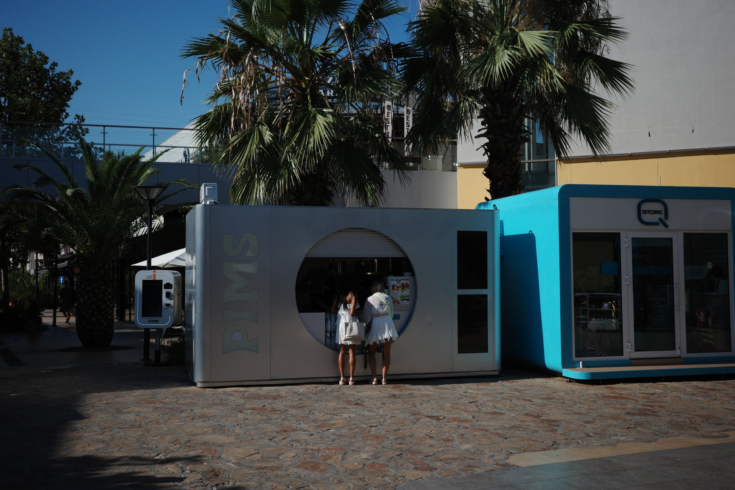 Уличный киоск напитков PIMS