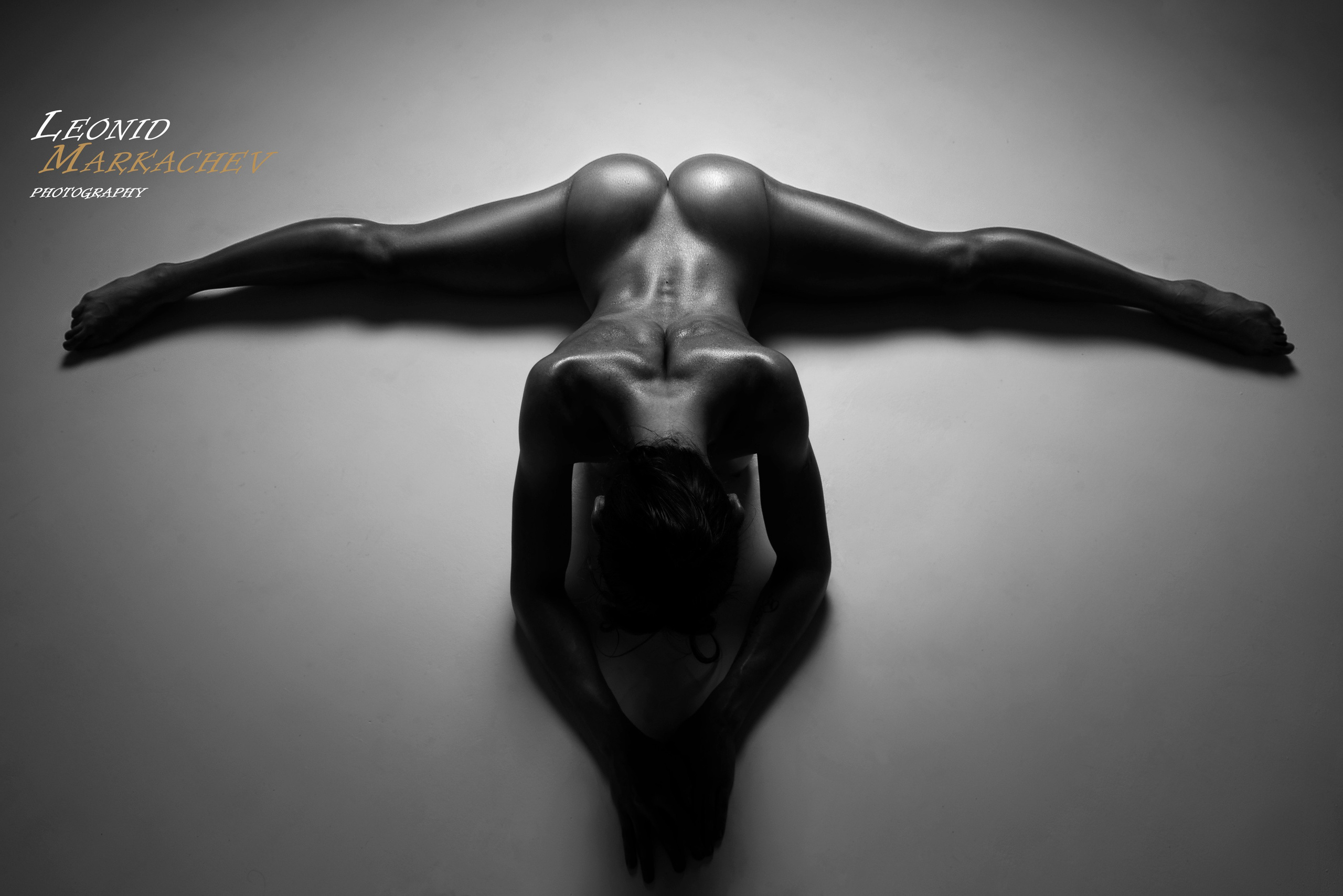 Арт фотограф в Москве Леонид Маркачев. Женский портрет, будуар, фэшн, арт-ню