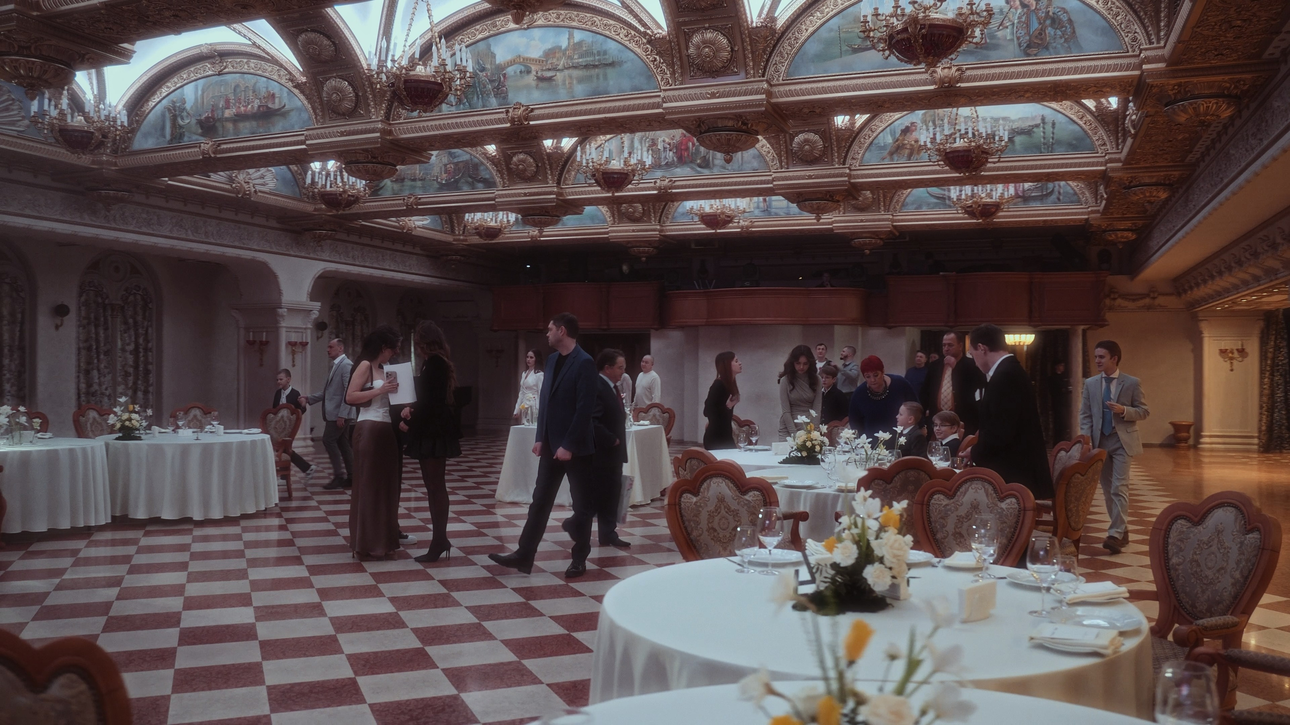 Услуги. Свадебный видеограф в Екатеринбурге Матвей Кубланов