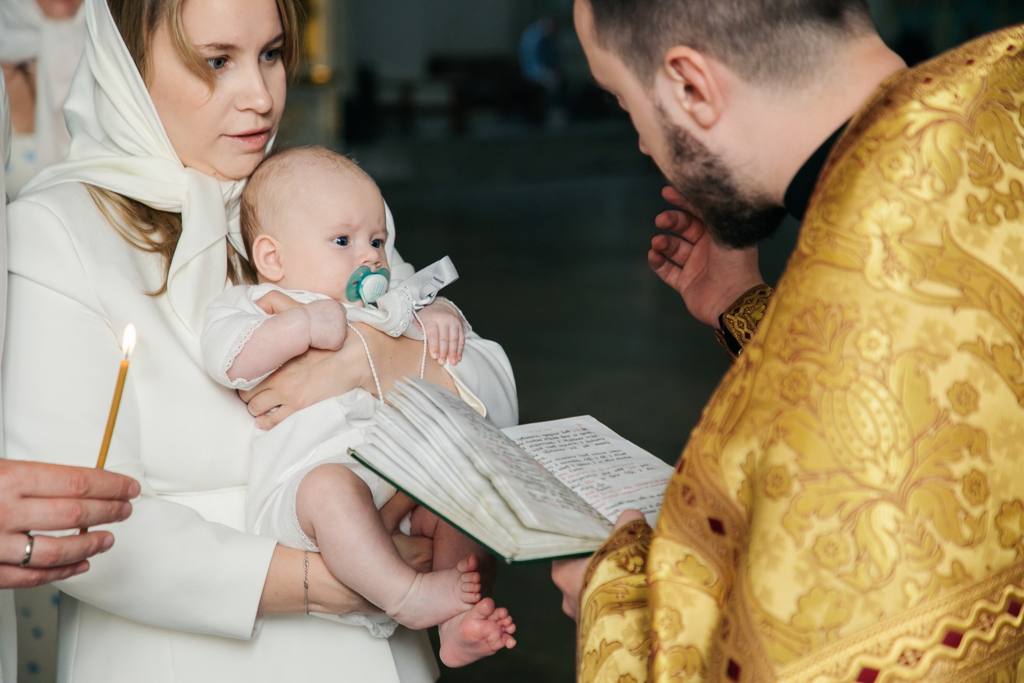 Крещение ребенка в Измайловском соборе СПб. Фотограф крещение венчание в Петербурге! Помогает подобрать храм и посоветовал душевного батюшку в СПб