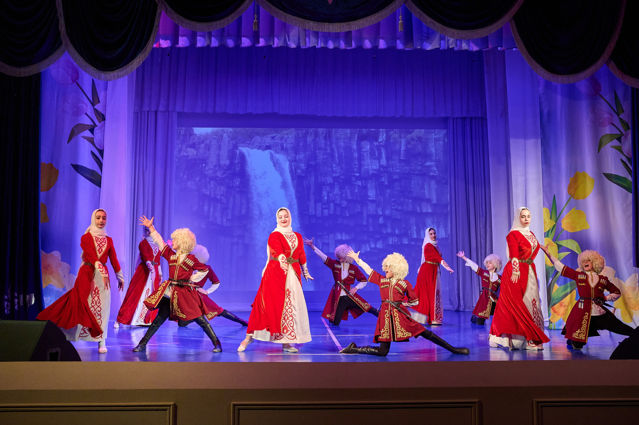 8 марта Марьина роща. Жизнь курорта Кабардинка в фотографиях