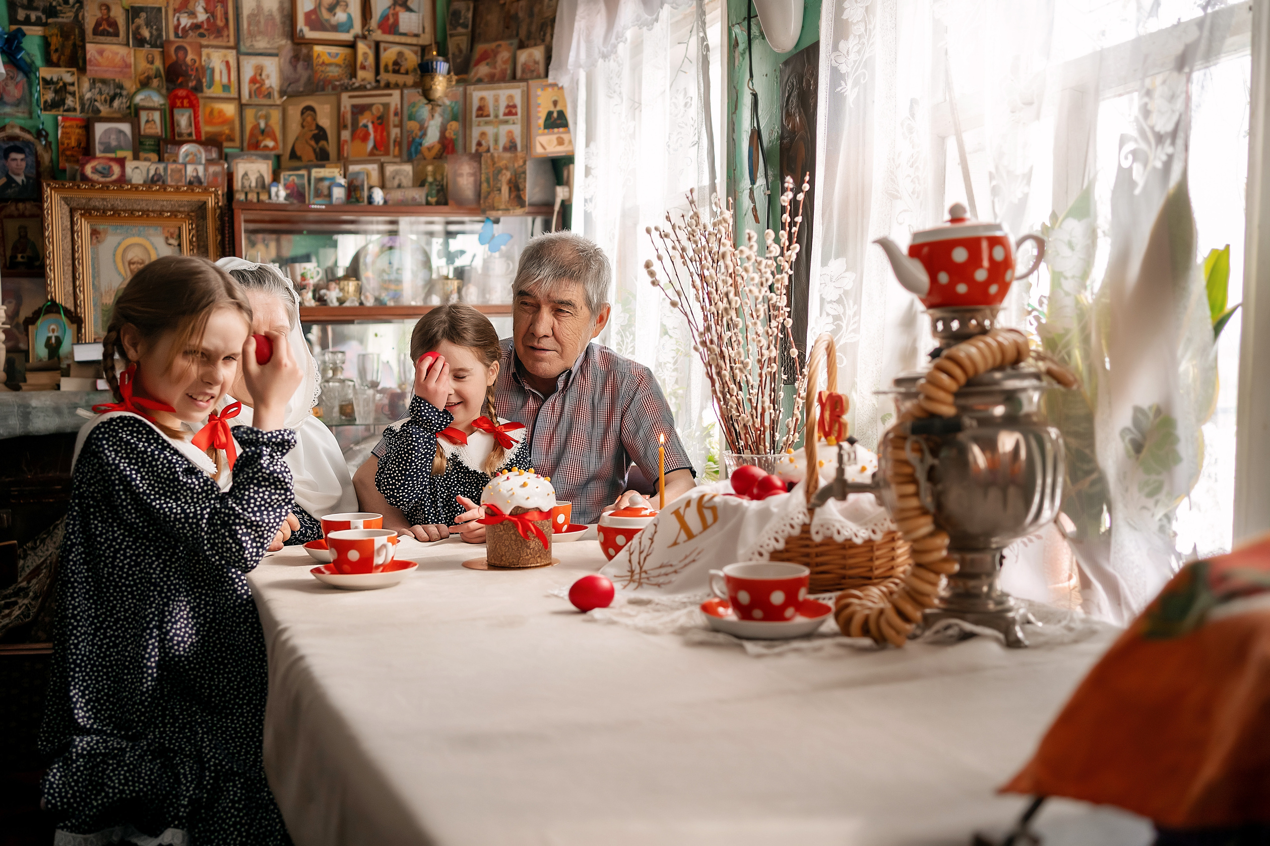 Пасха 2022. Выпускные альбомы в Екатеринбурге, от Анастасии Саловой