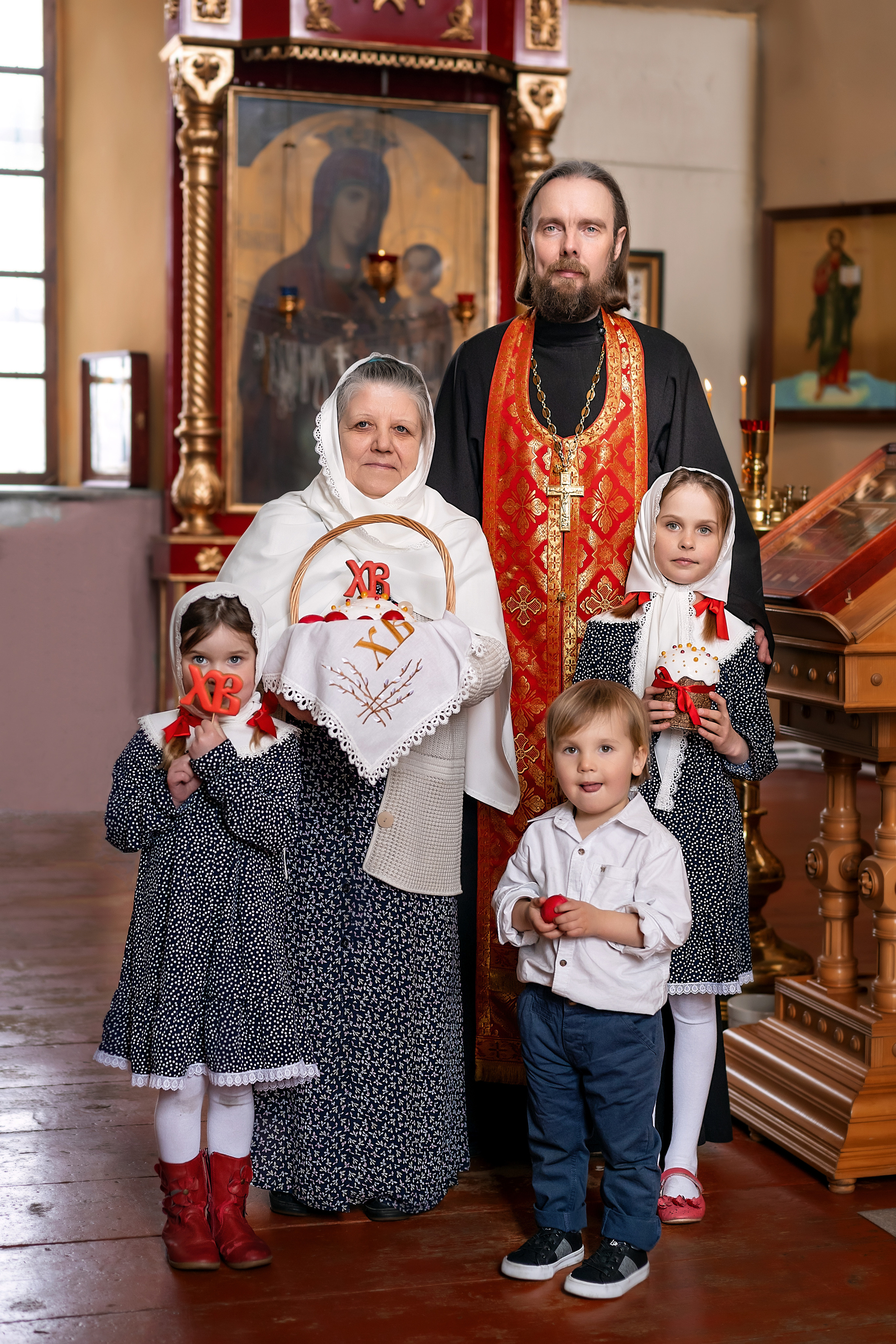 Пасха 2022. Выпускные альбомы в Екатеринбурге, от Анастасии Саловой