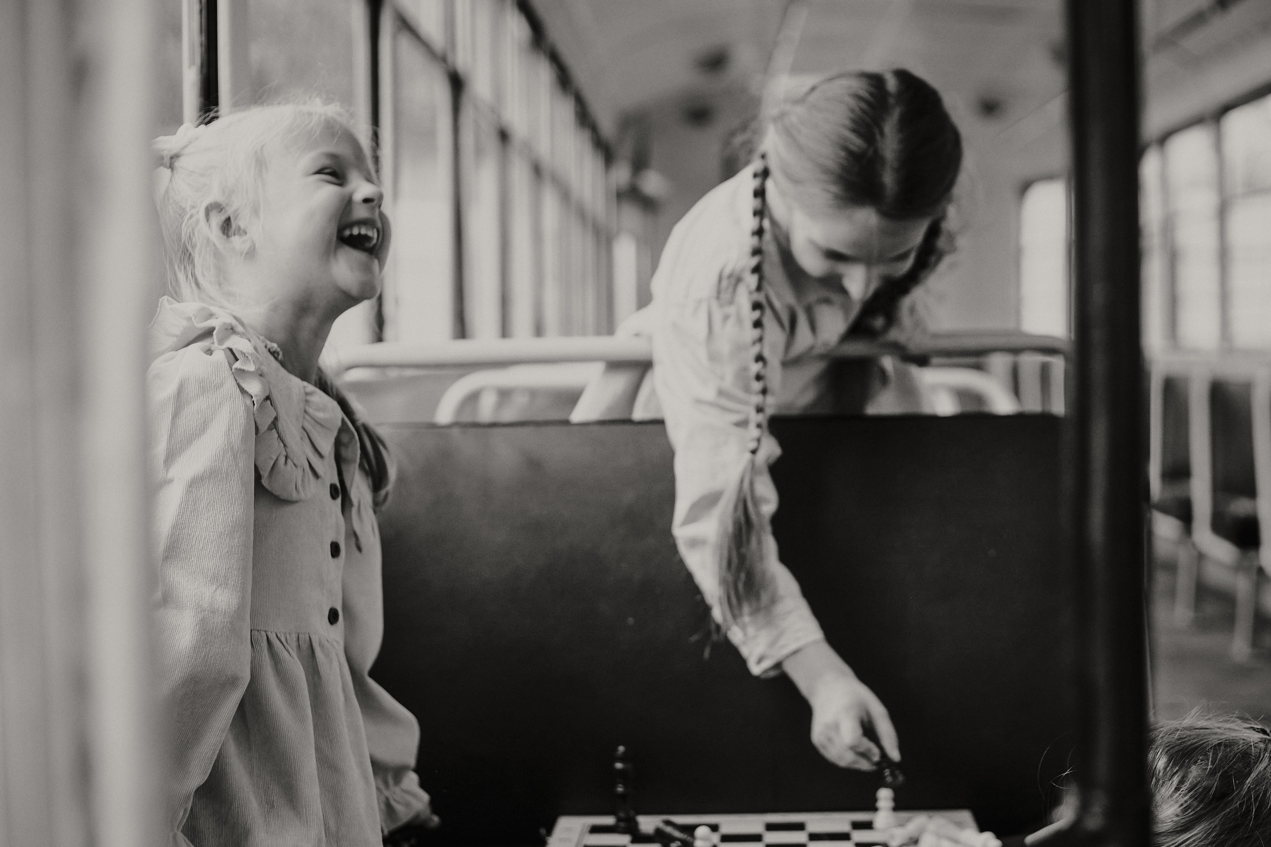 Творческая фотосессия в трамвае. Фотограф в Минске Алёна Дианина