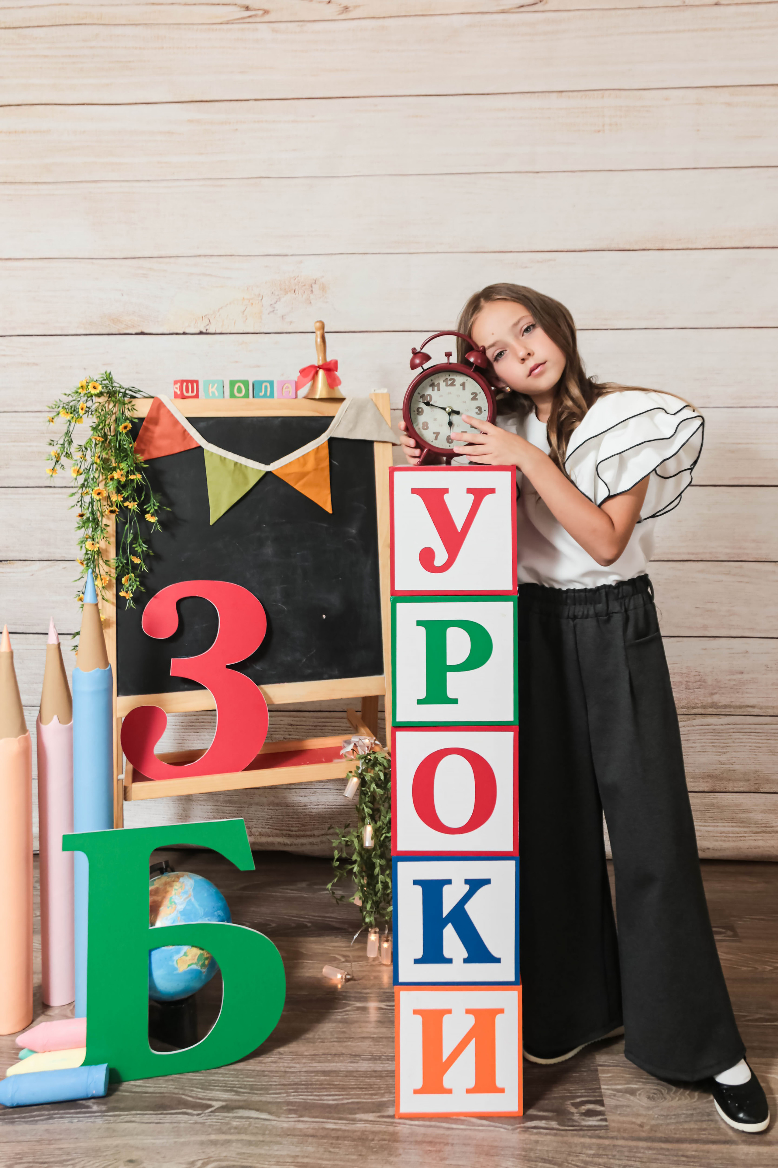 «Здравствуй школа». «ФотоЛерия» ФОТОГРАФ ВЫПУСКНЫЕ АЛЬБОМЫ