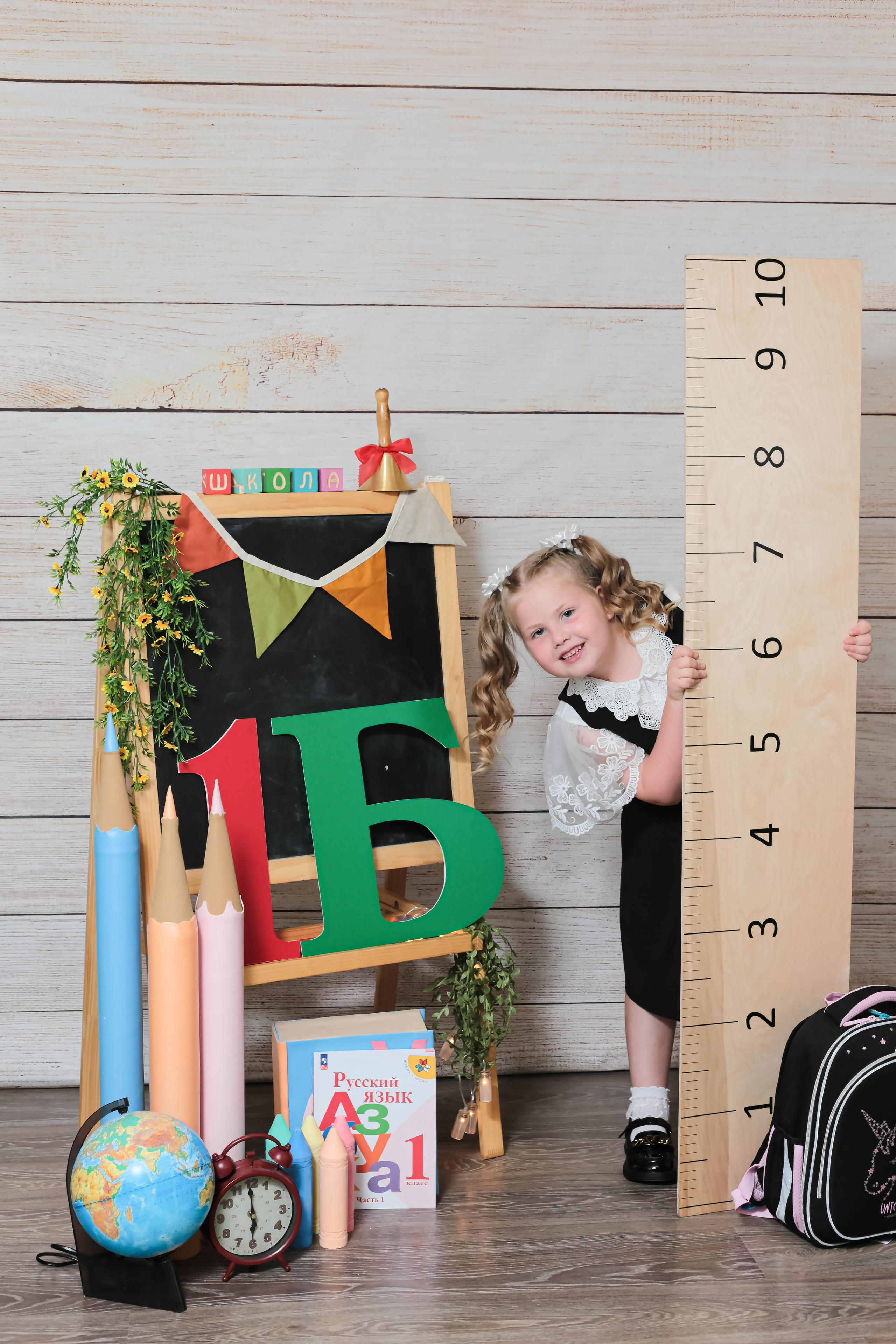 «Здравствуй школа». «ФотоЛерия» ФОТОГРАФ ВЫПУСКНЫЕ АЛЬБОМЫ