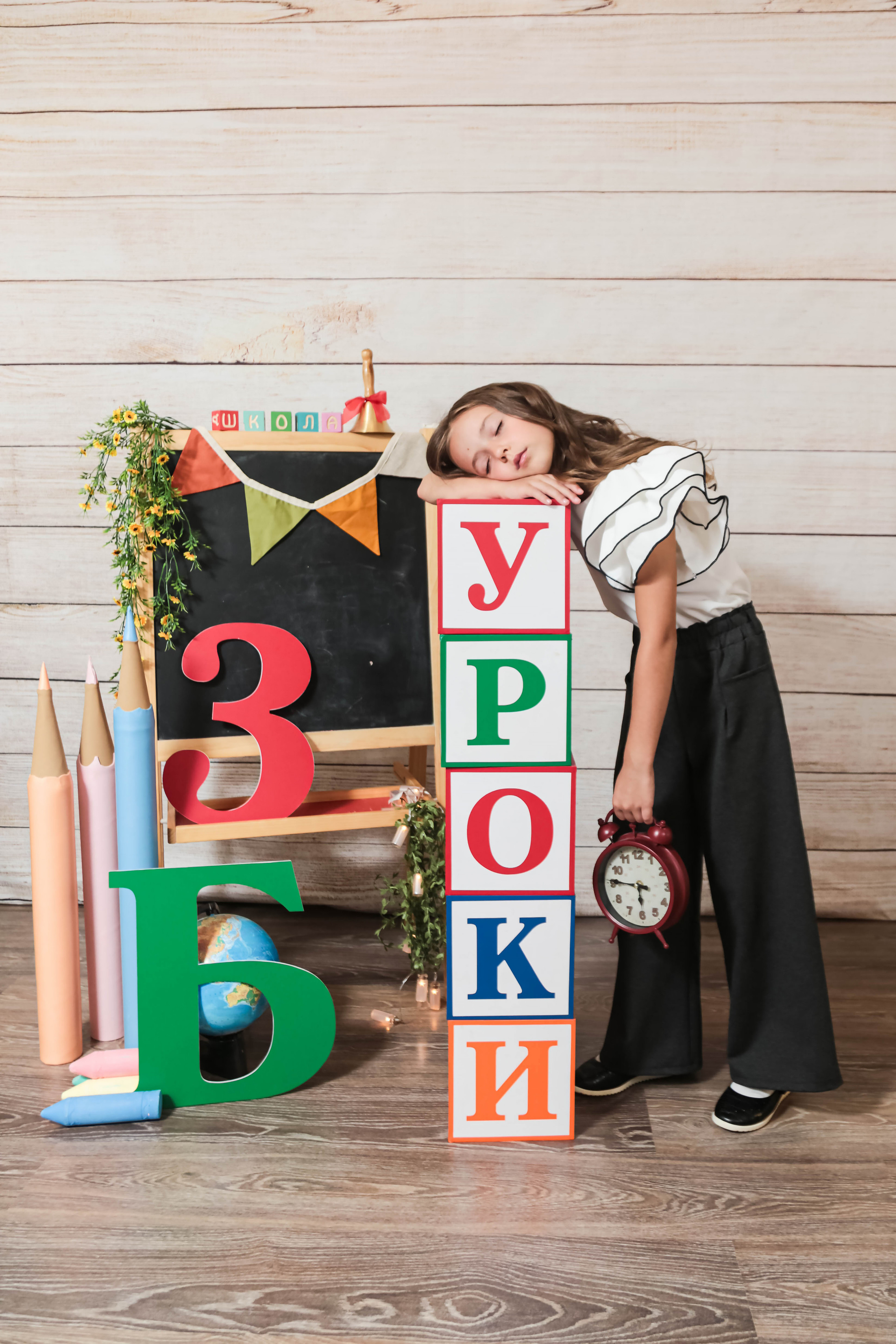 «Здравствуй школа». «ФотоЛерия» ФОТОГРАФ ВЫПУСКНЫЕ АЛЬБОМЫ