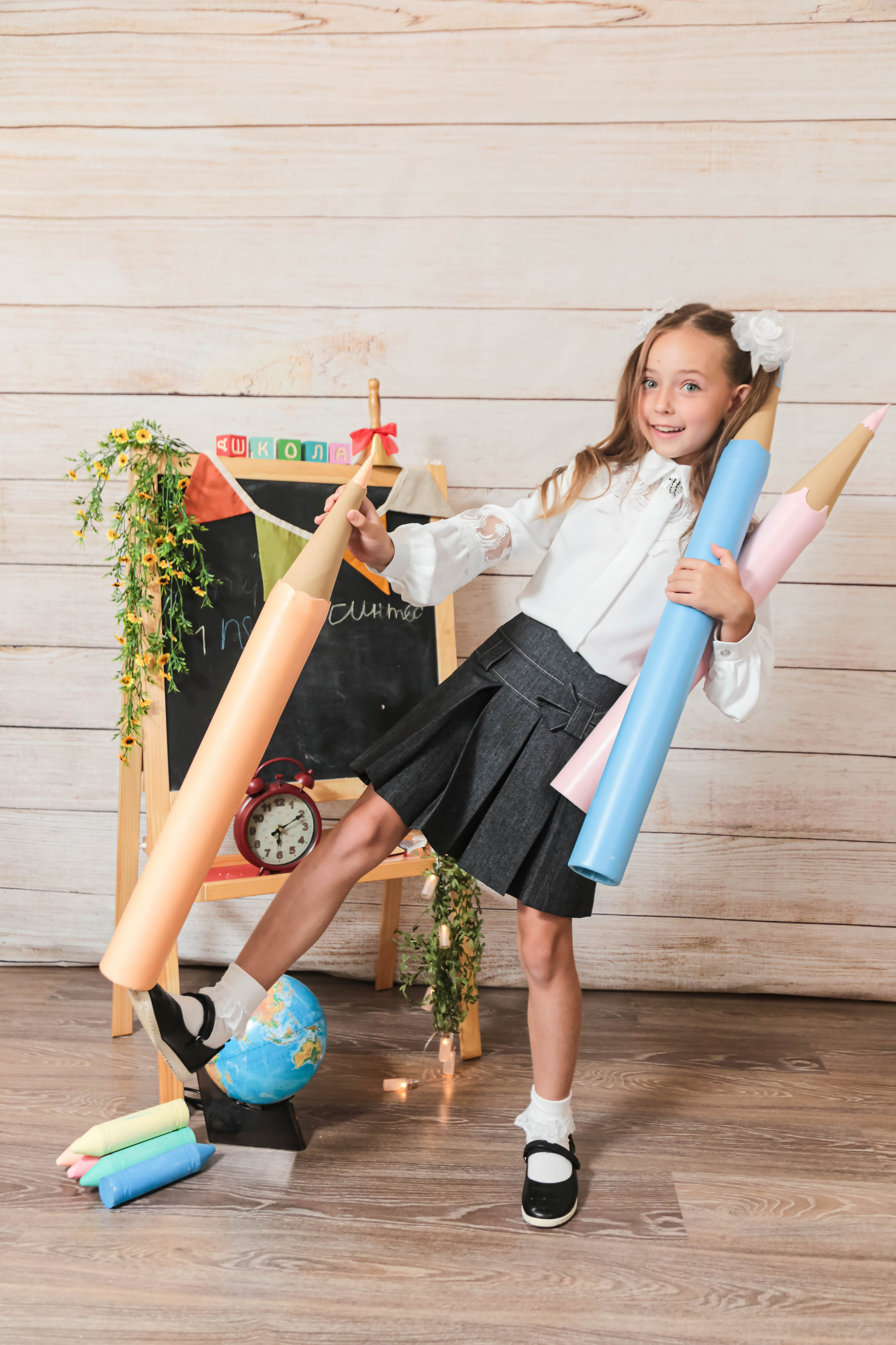 «Здравствуй школа». «ФотоЛерия» ФОТОГРАФ ВЫПУСКНЫЕ АЛЬБОМЫ