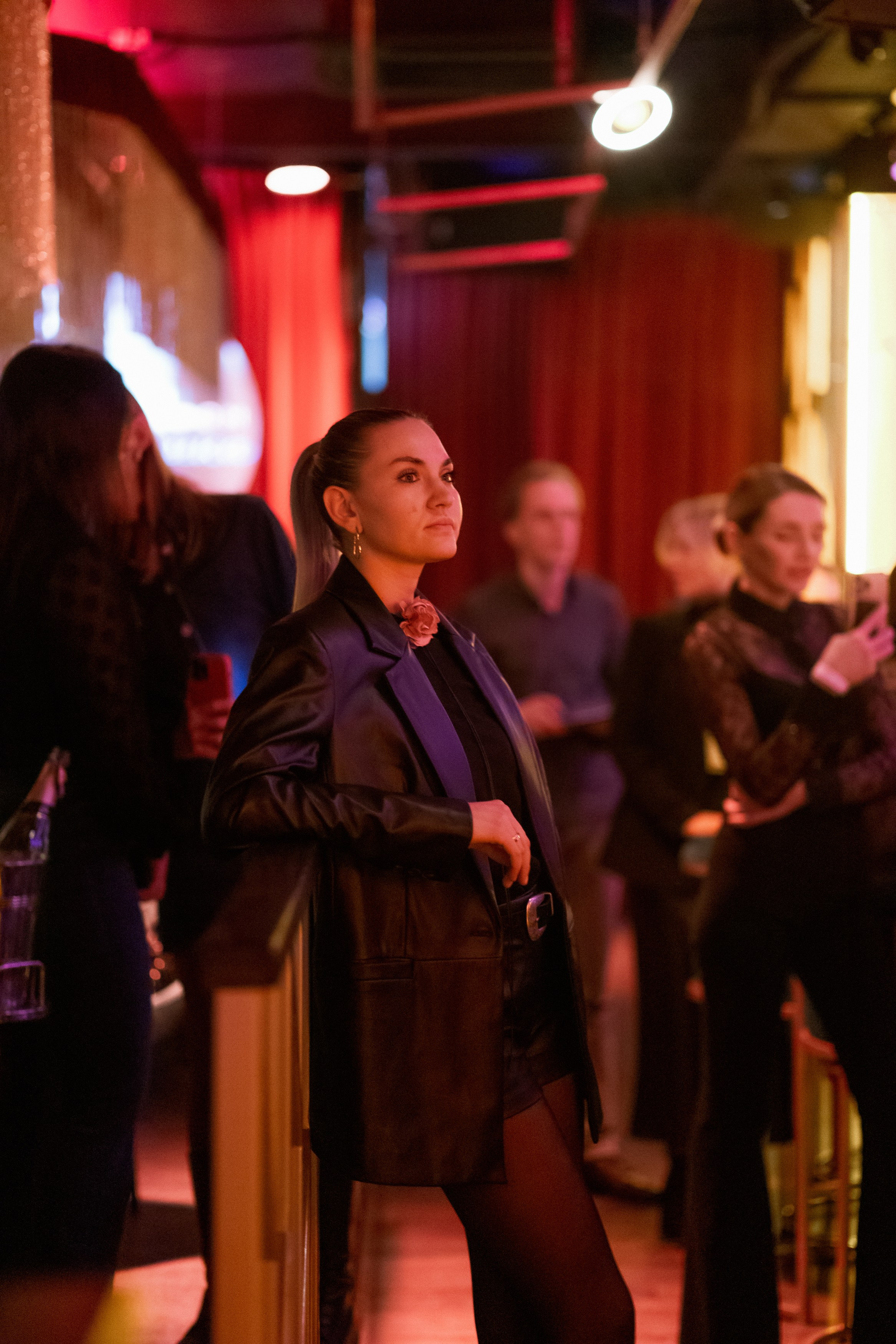 YANA URBAN: сольный концерт в «Анжелика Wineroom». СВОИ. ФОТООТЧЕТЫ-СОБЫТИЯ-МЕСТА