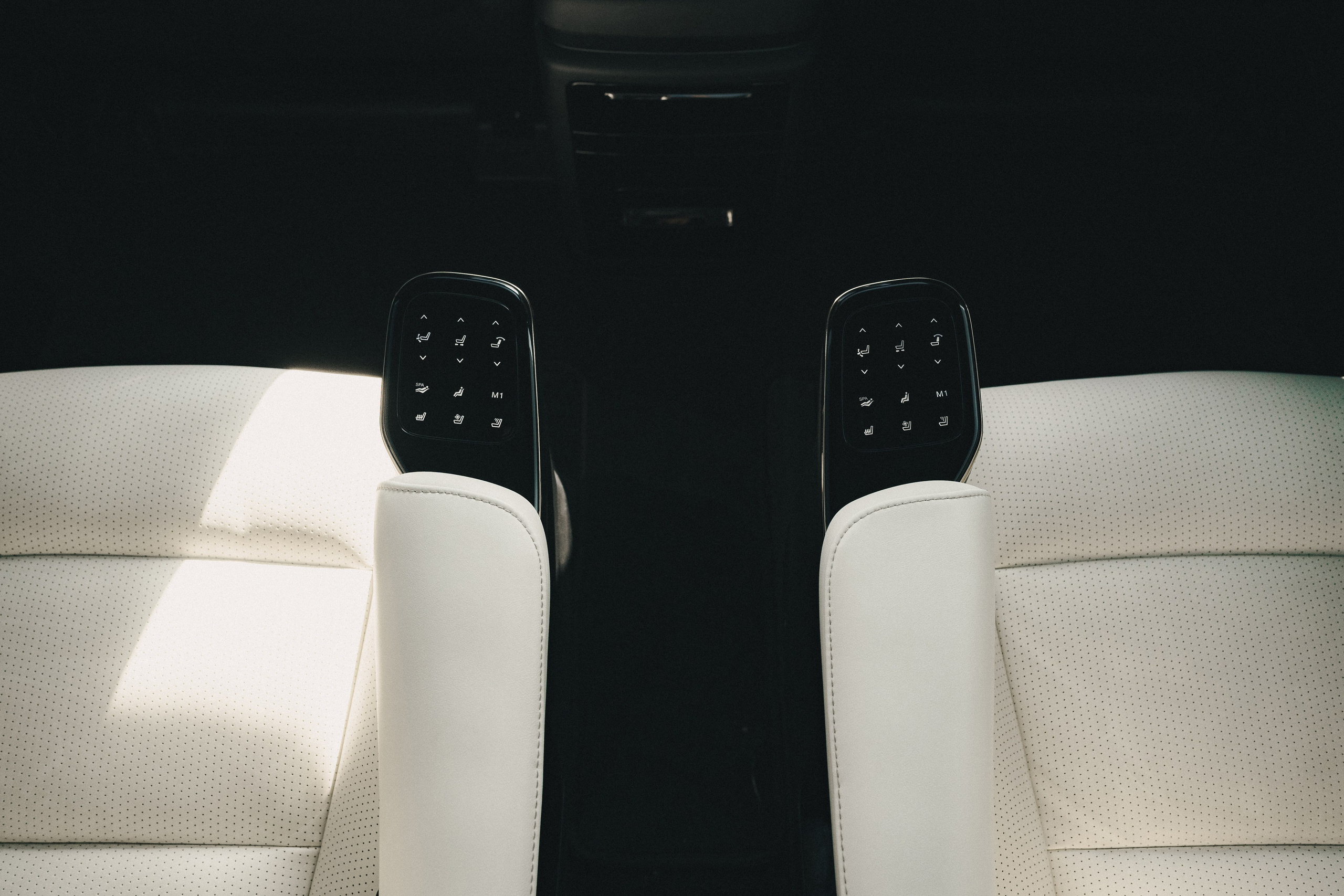 Сотрудничество с GAC Motor. Флагманы модельного ряда 2025: M8 & GS8 Dragon HEV. Фотограф Илья К. в Москве