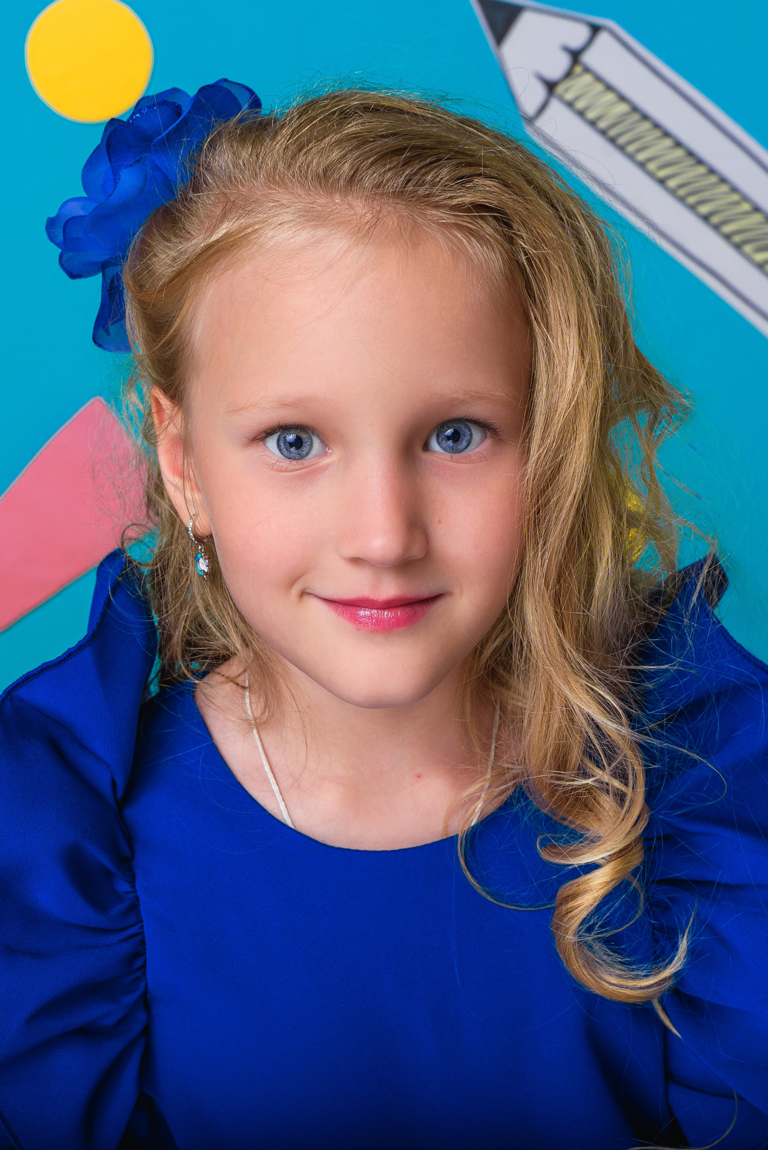 Индивидуальная фотосессия школьника в Сочи для выпускного альбома