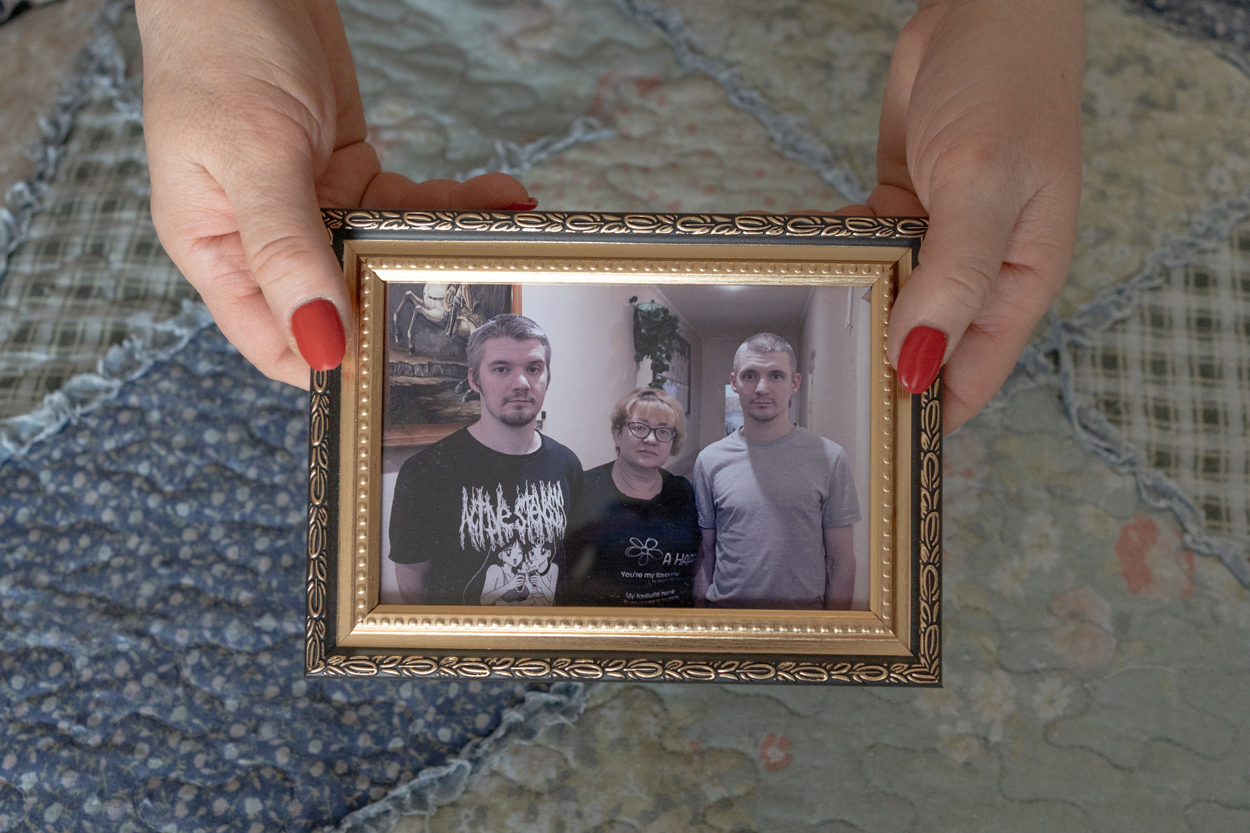 A joint photo of Tatyana Chernova with her sons. In the photo, Andrei Chernov and his brother.