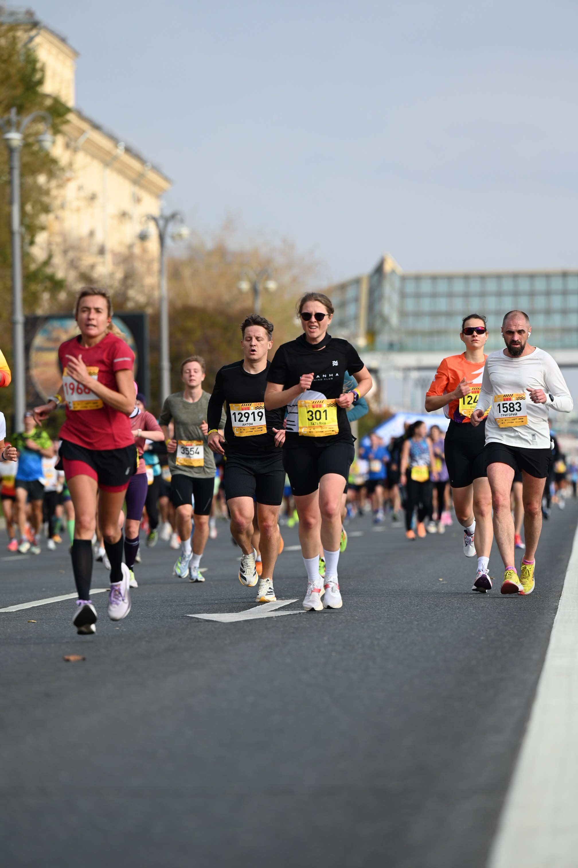 Фотосъёмка Московского марафона | Спортивный фотограф. Артём Савиных — профессиональный фотограф в Москве | Репортажи, свадьбы, портреты