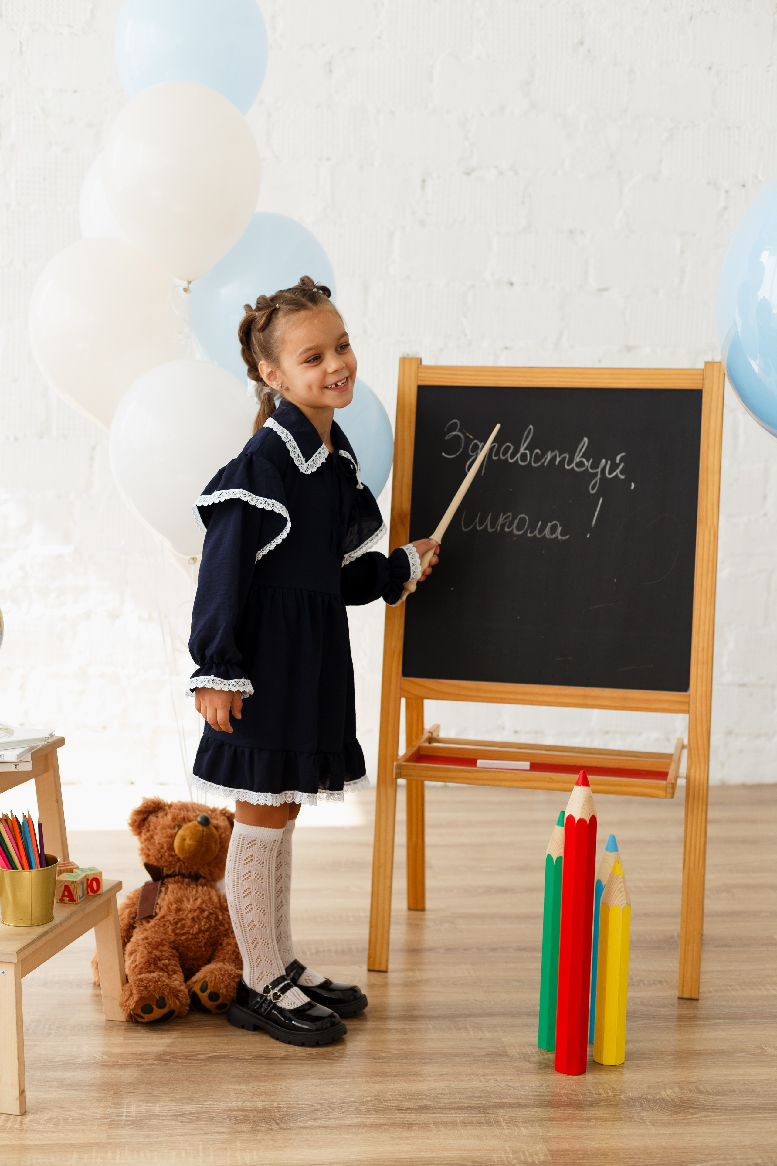 Школьная фотосессия к 1 сентября в студии