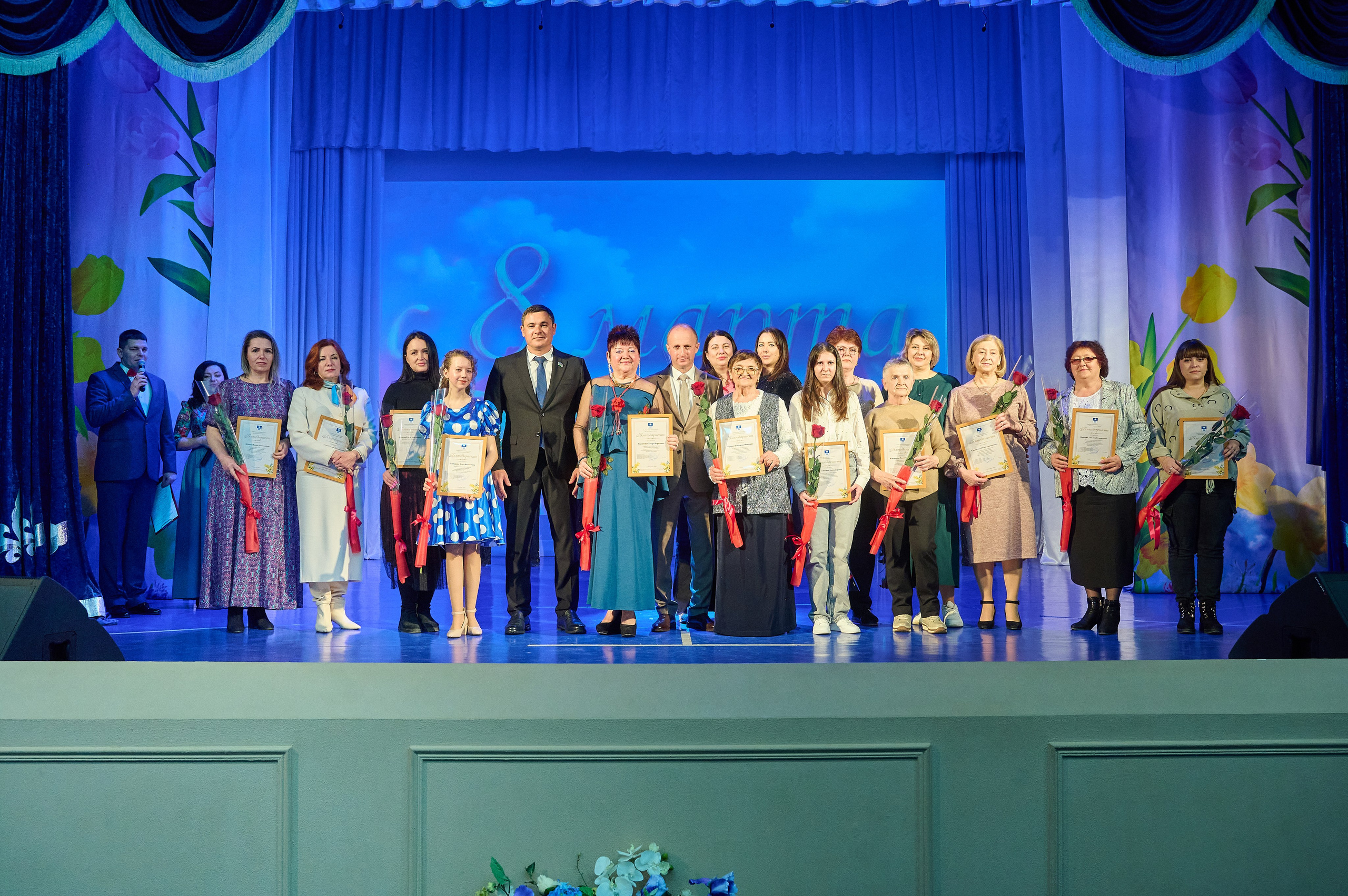 8 марта Марьина роща. Жизнь курорта Кабардинка в фотографиях