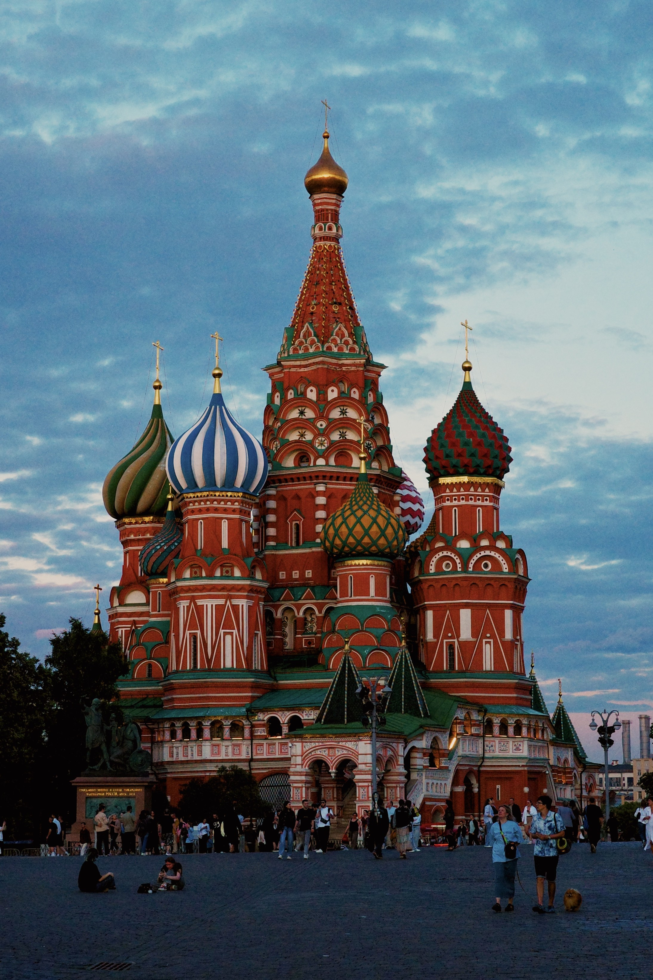 Красная площадь, Кремль и Зарядье: фото вечерней Москвы