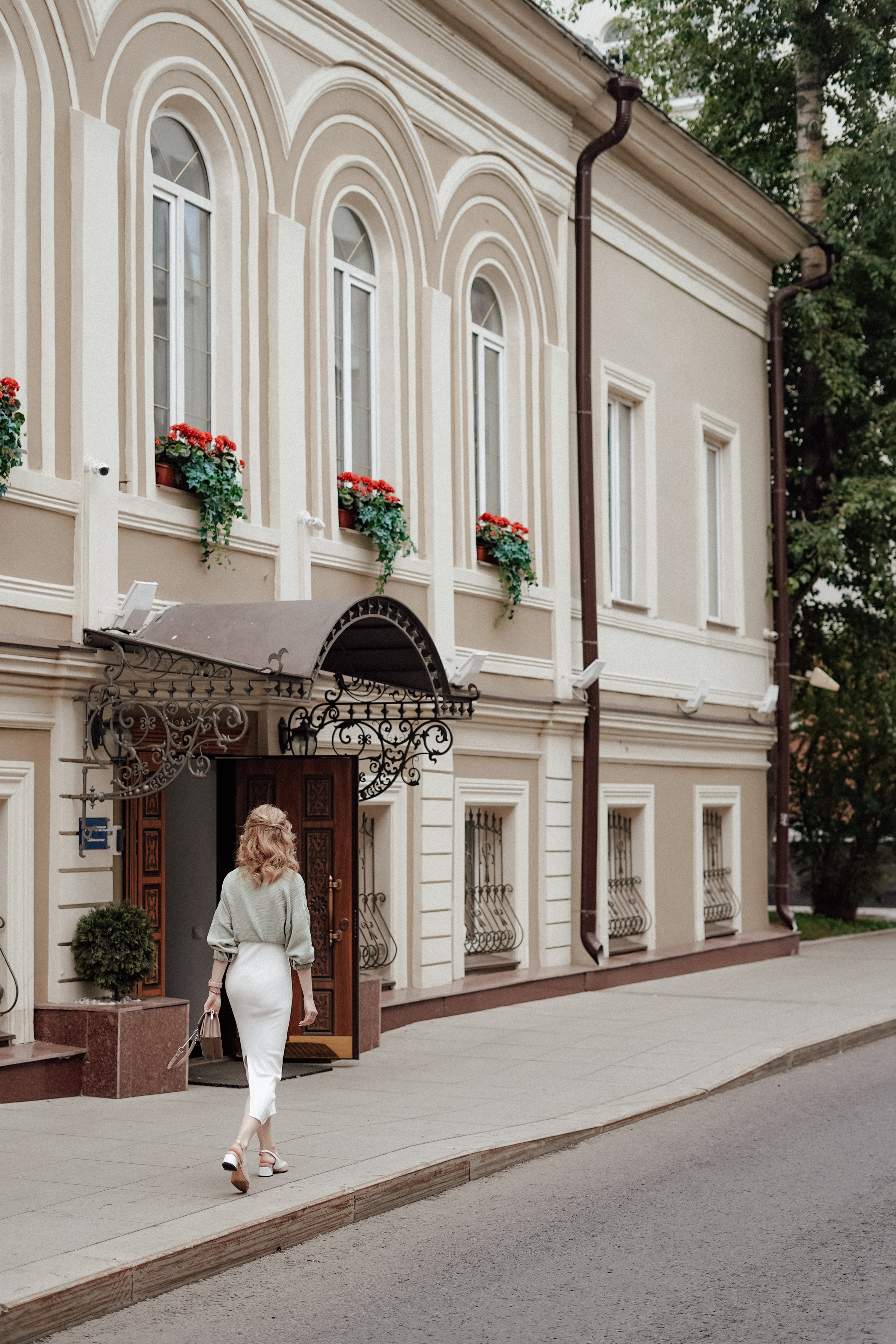 Арина на Чистых Прудах. Фотограф в Сочи и Абхазии | Фототуры | September Air