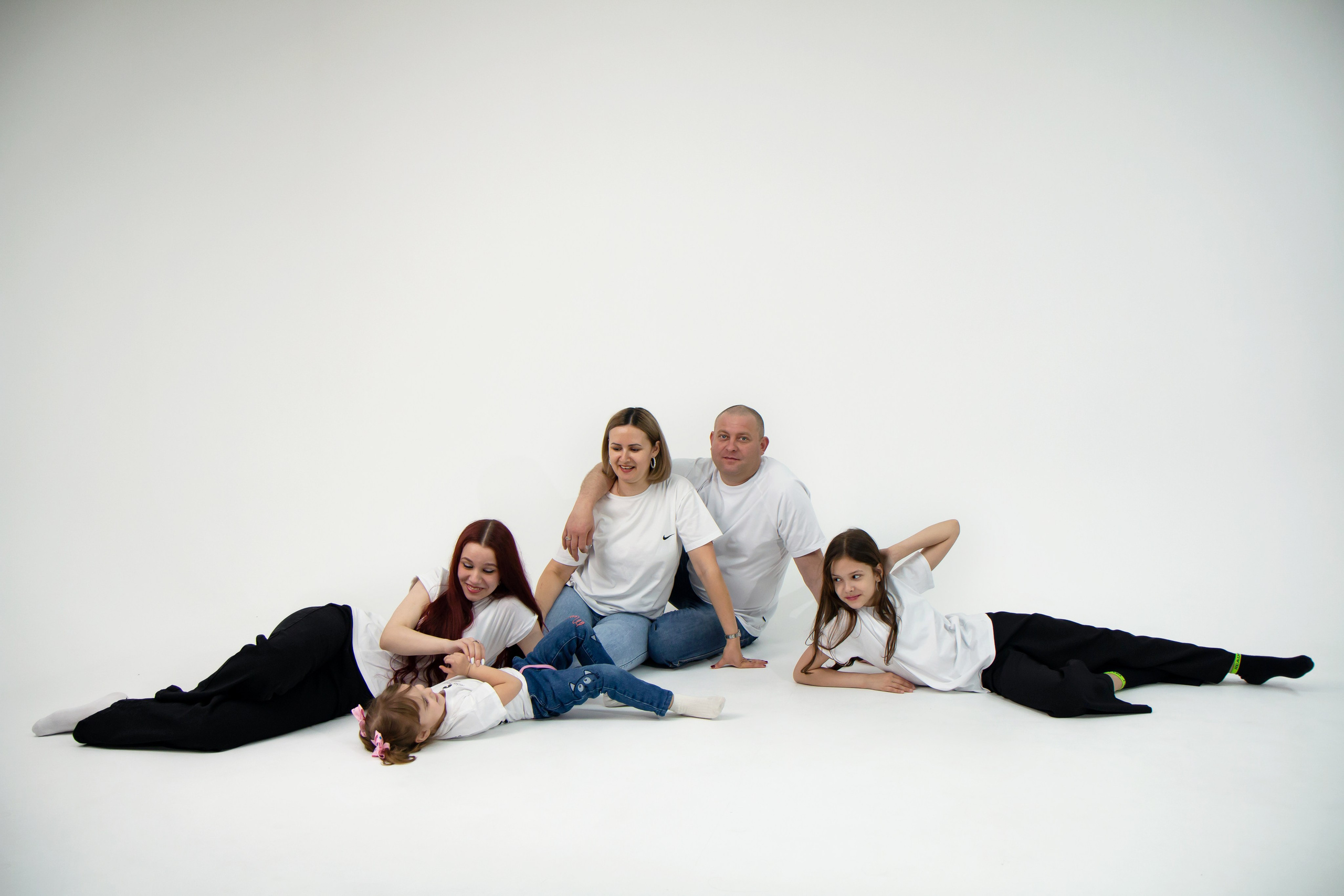 Семейная фотосессия в фотостудии «ОКО» г. Шелехов. Фотограф в Шелехове, лучшие выпускные альбомы в Шелехове