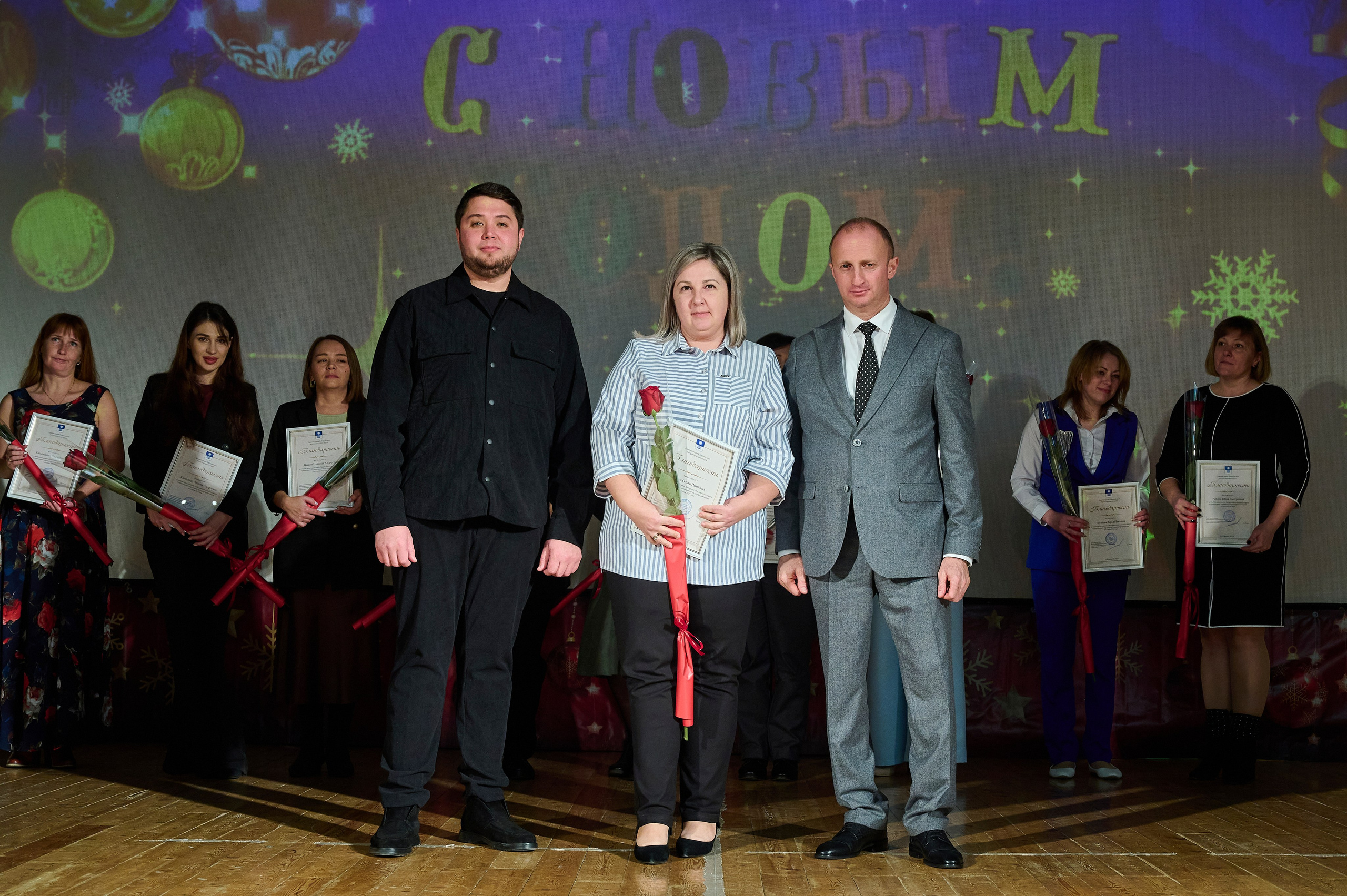 Концерт НГ В ДК. Жизнь курорта Кабардинка в фотографиях