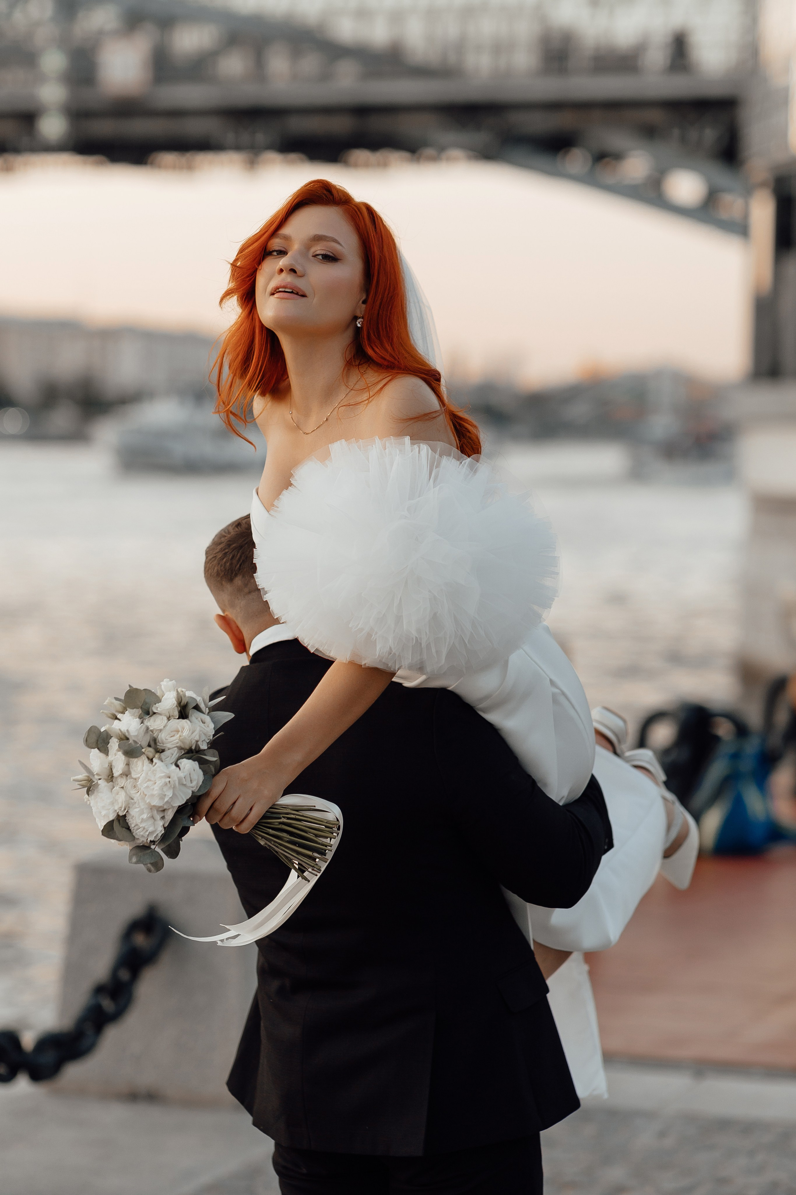 свадебная фотосессия в нескучном саду